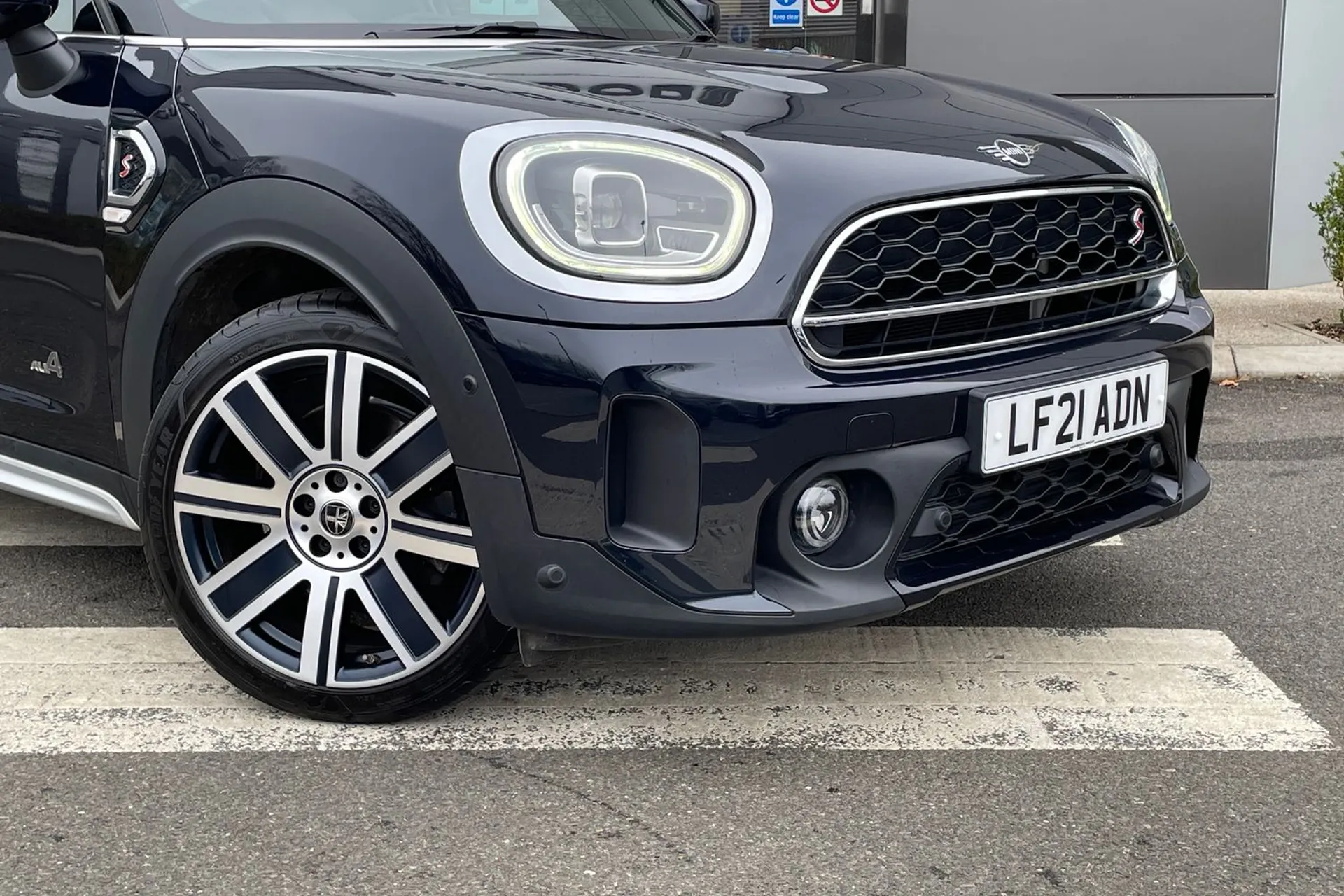 MINI COUNTRYMAN thumbnail image number 28