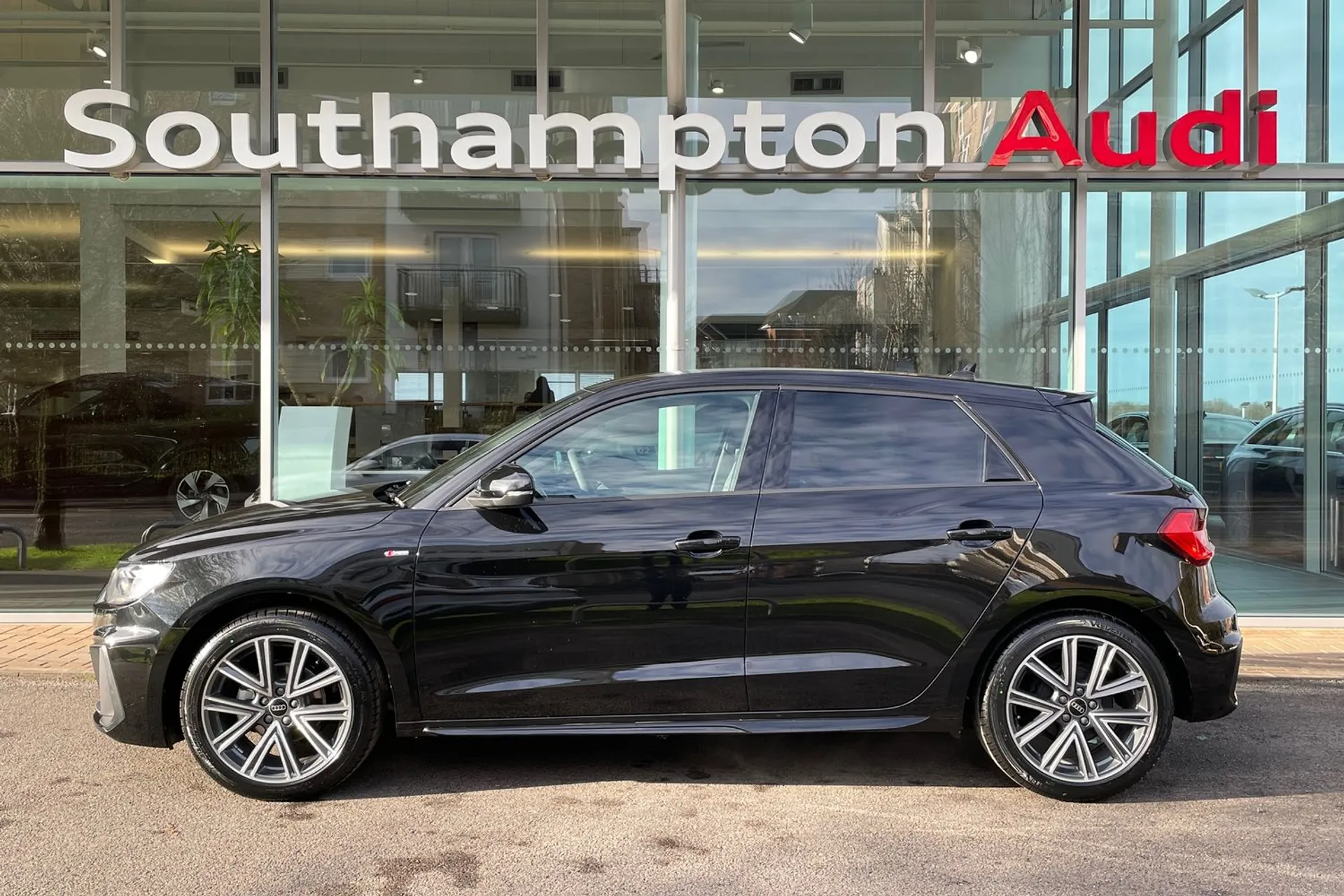 Audi A1 thumbnail image number 8