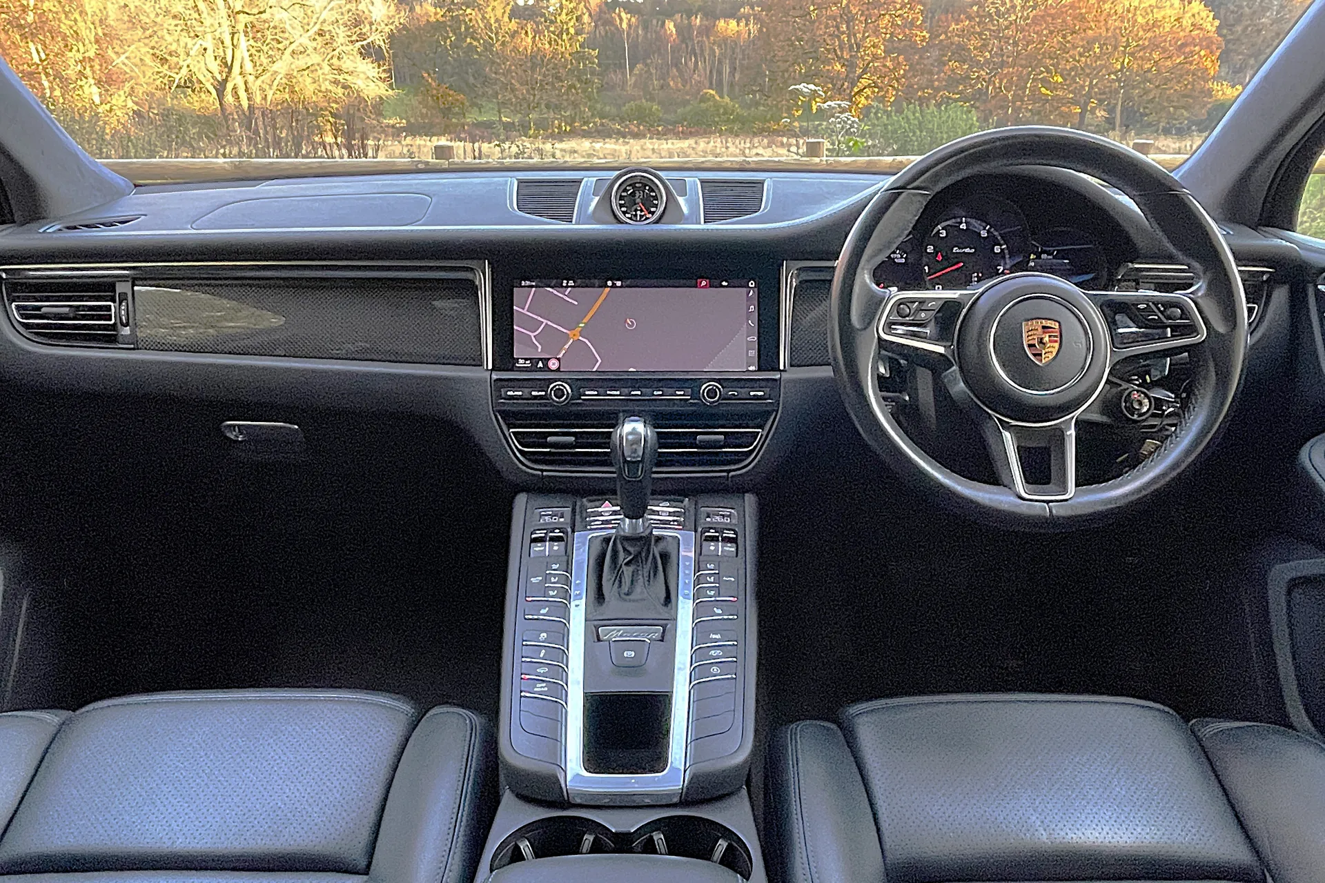 Porsche MACAN thumbnail image number 35