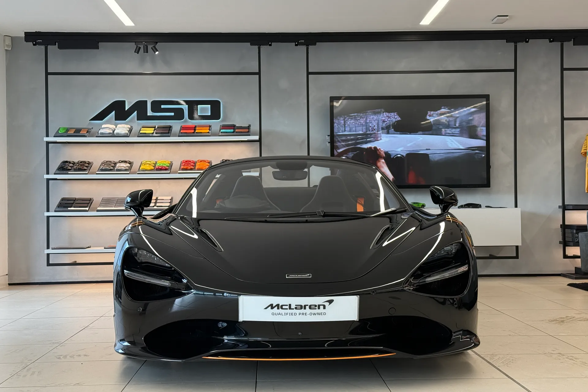 McLaren 750S thumbnail image number 35