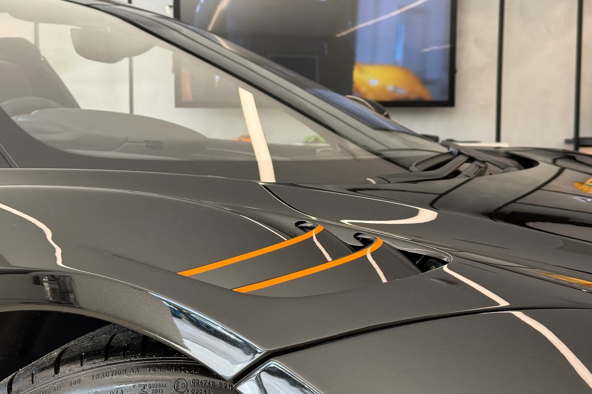 McLaren 750S thumbnail image number 8