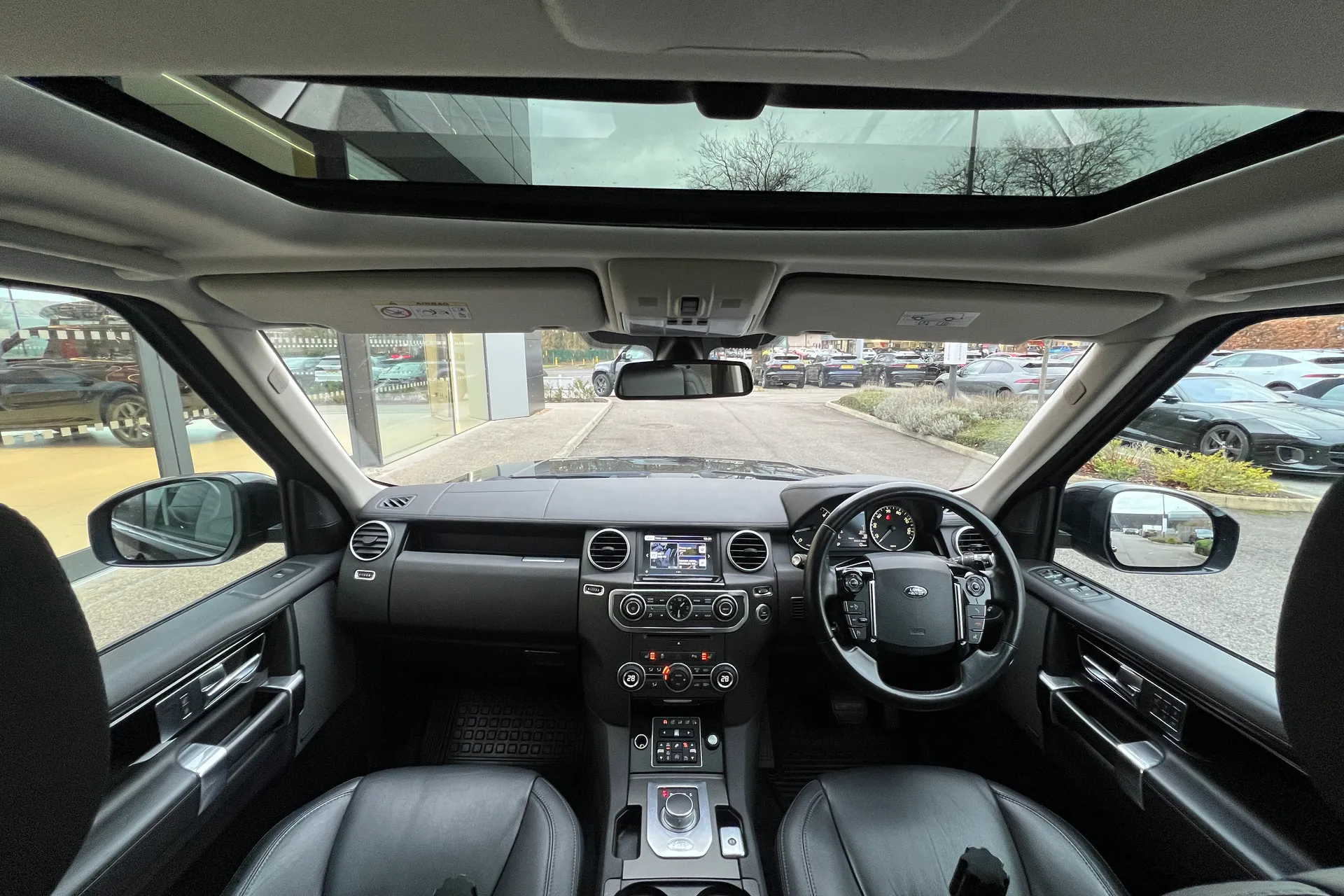 LAND ROVER DISCOVERY thumbnail image number 4