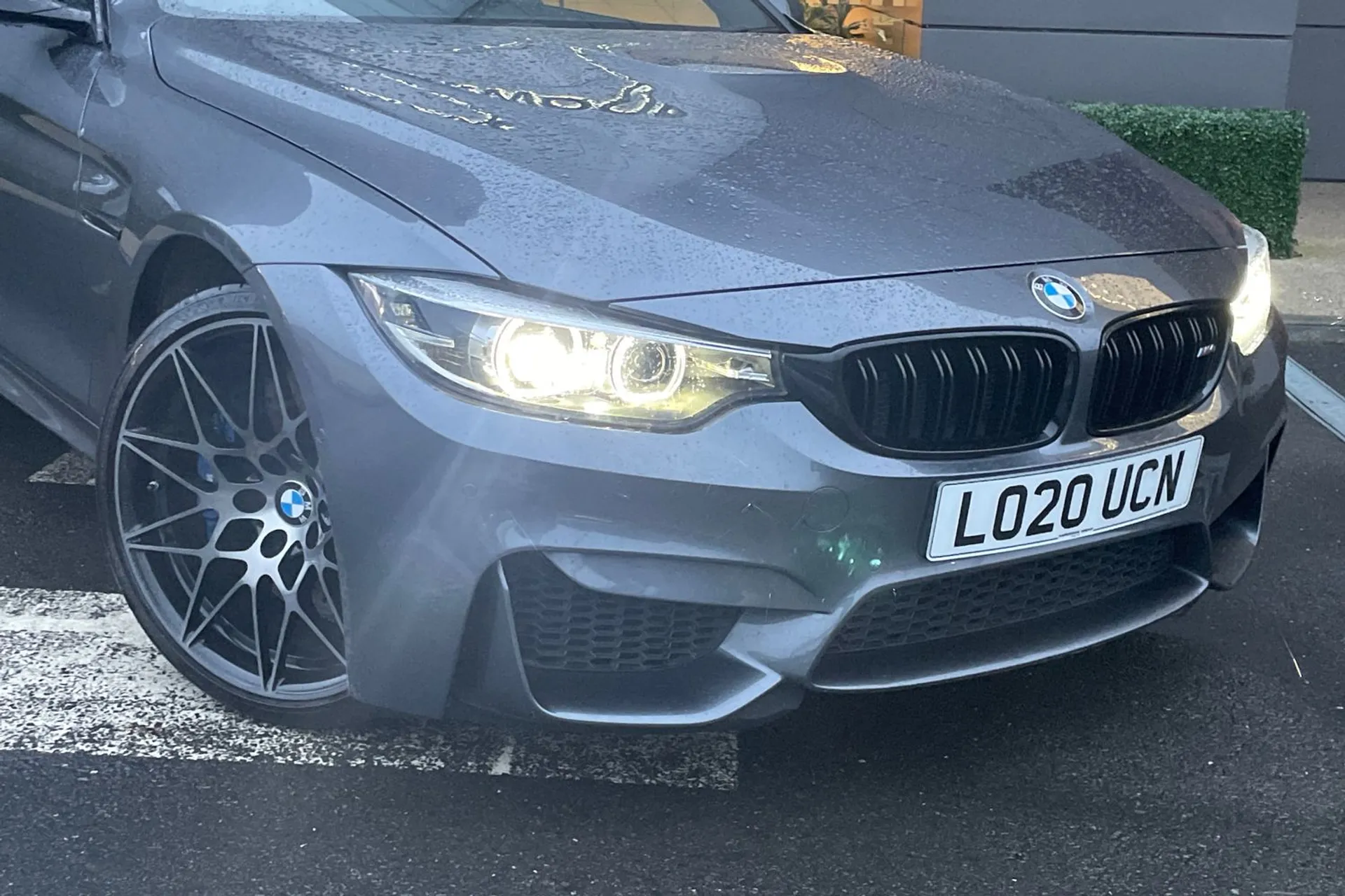 BMW M4 thumbnail image number 15