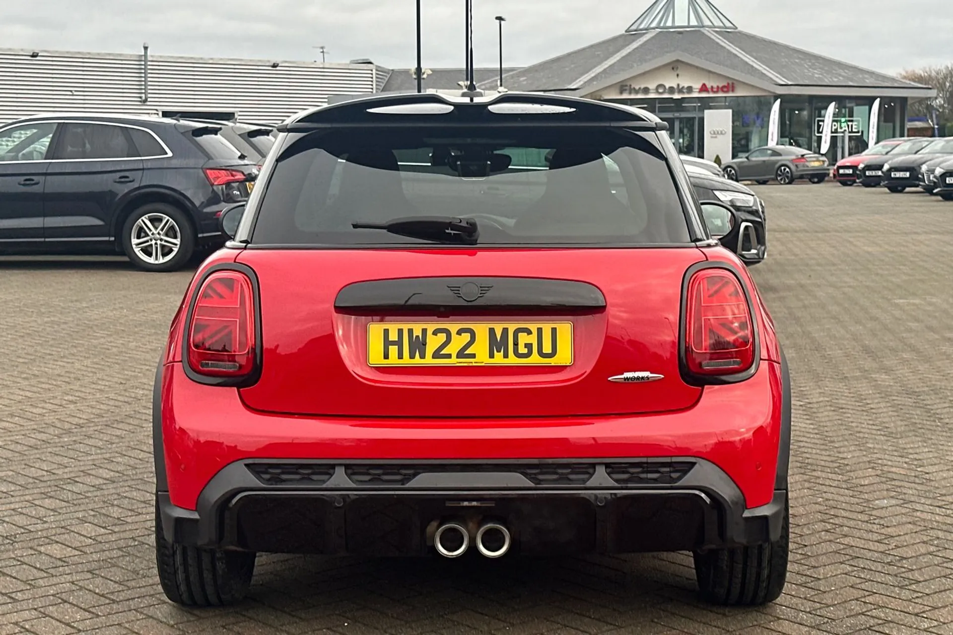 MINI HATCHBACK thumbnail image number 6