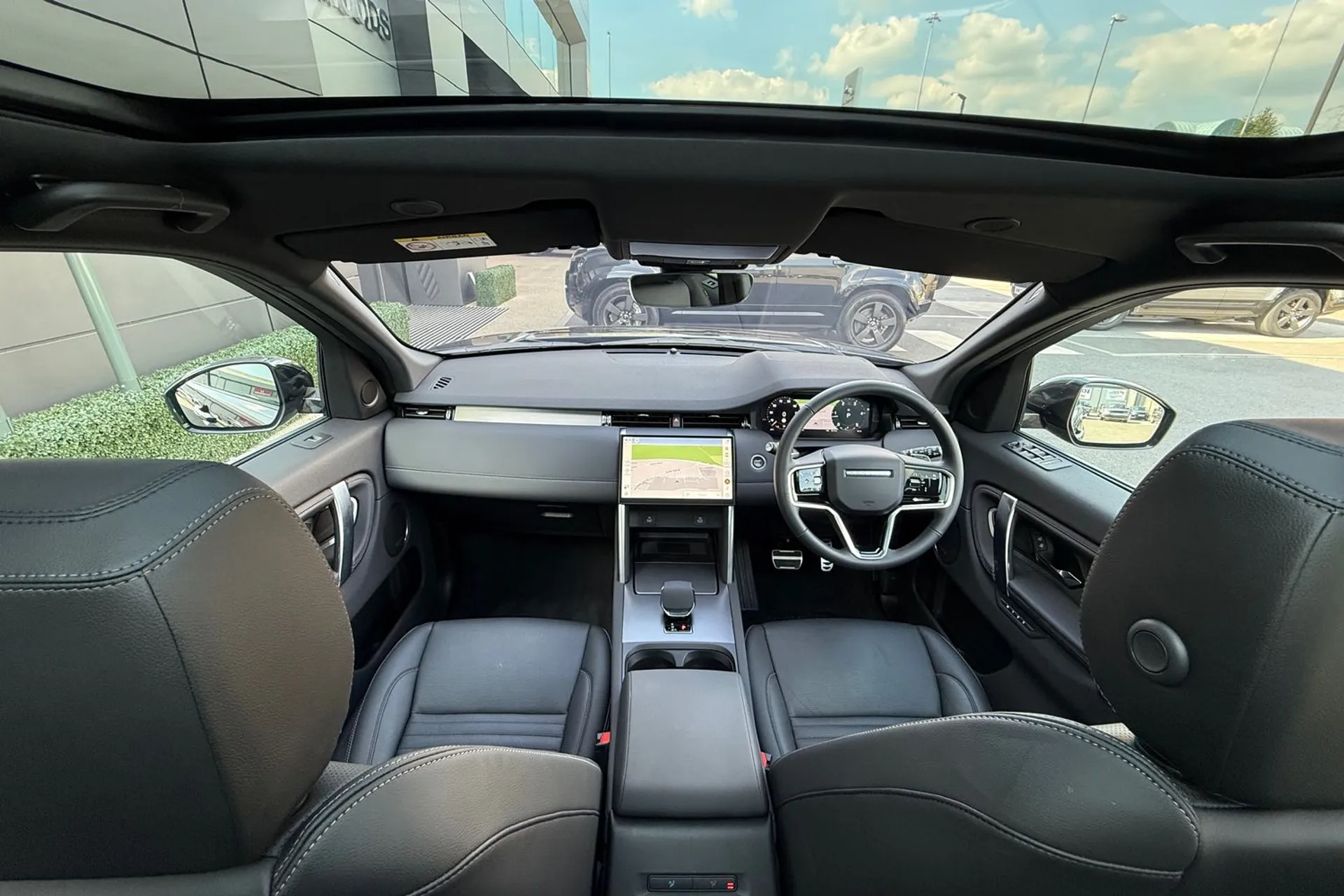 LAND ROVER DISCOVERY SPORT thumbnail image number 3