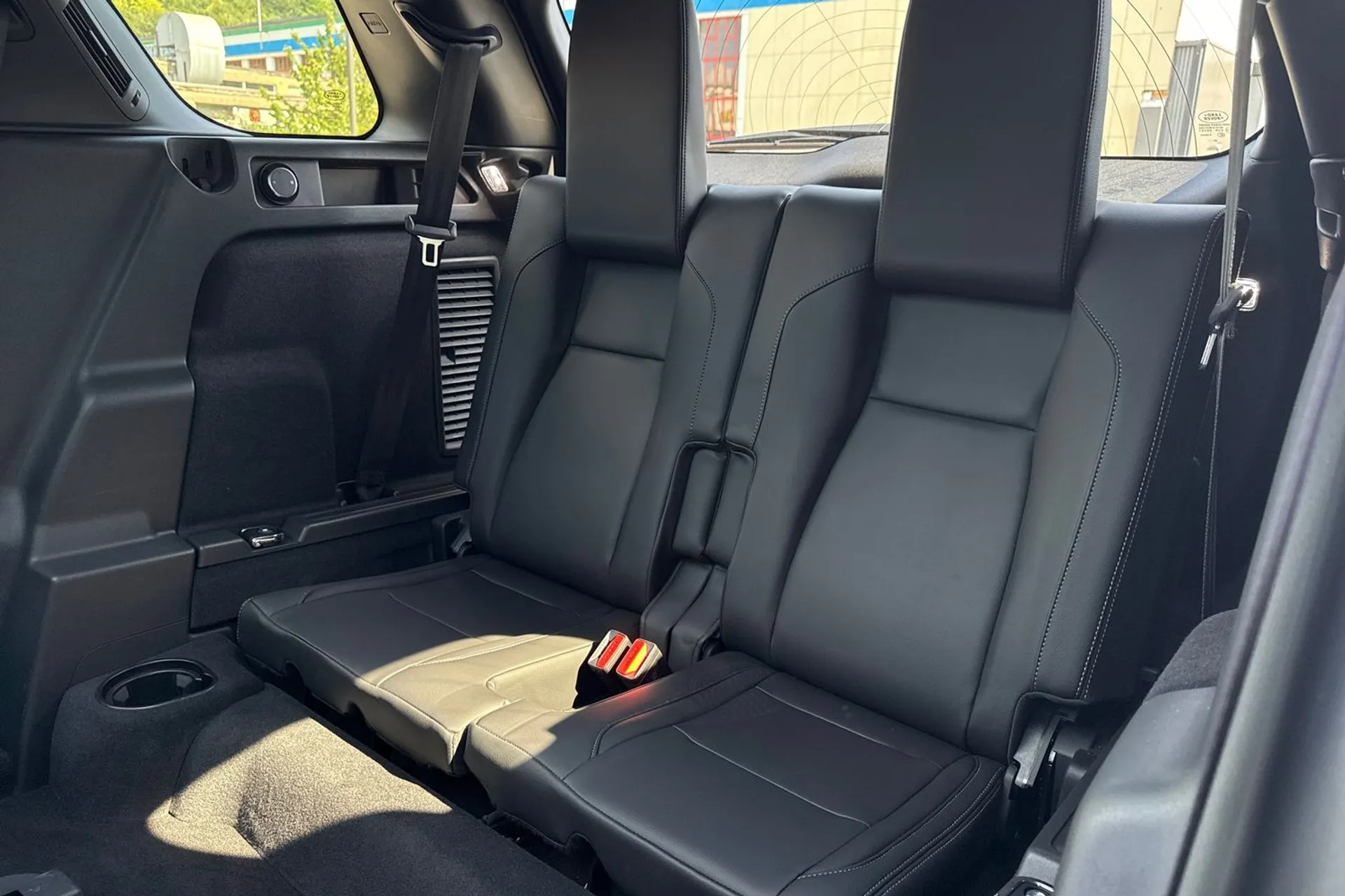 LAND ROVER DISCOVERY SPORT thumbnail image number 36