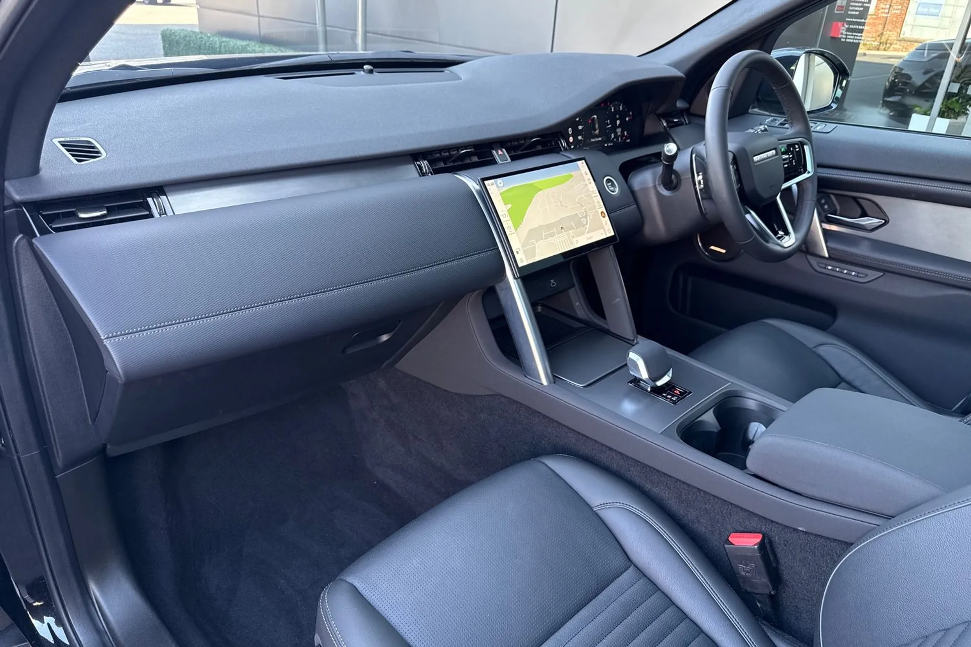 LAND ROVER DISCOVERY SPORT thumbnail image number 43