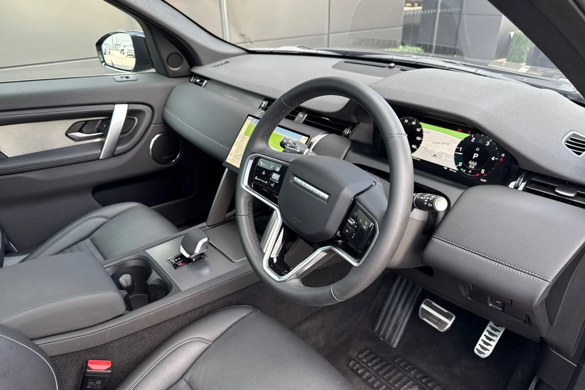 LAND ROVER DISCOVERY SPORT thumbnail image number 13