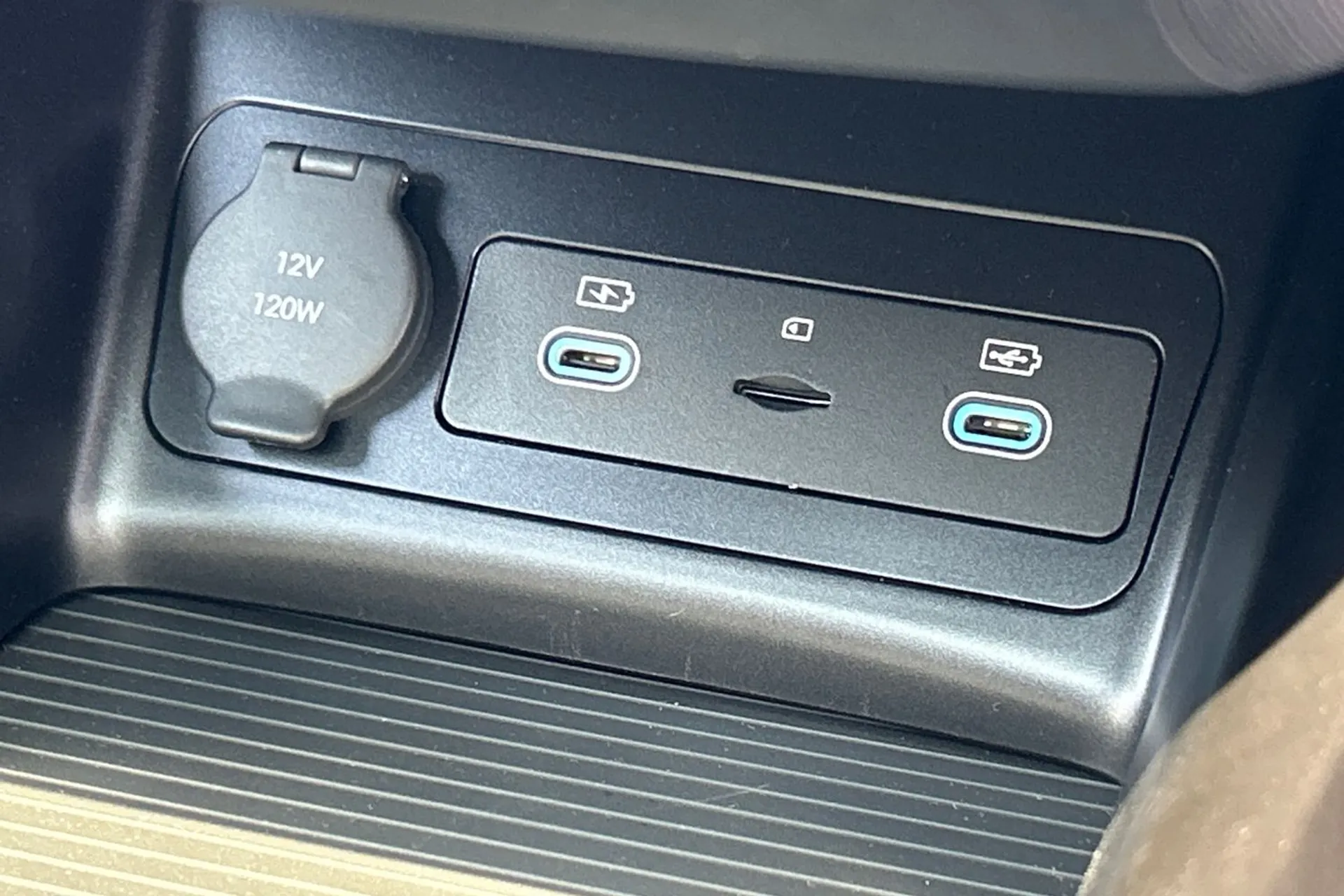 BYD DOLPHIN thumbnail image number 49