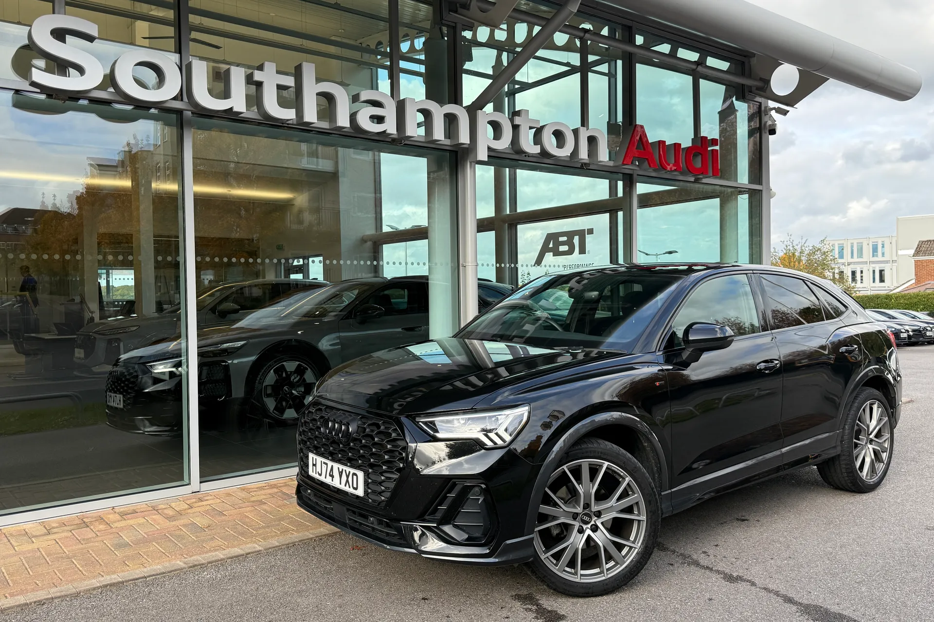 Audi Q3 thumbnail image number 50