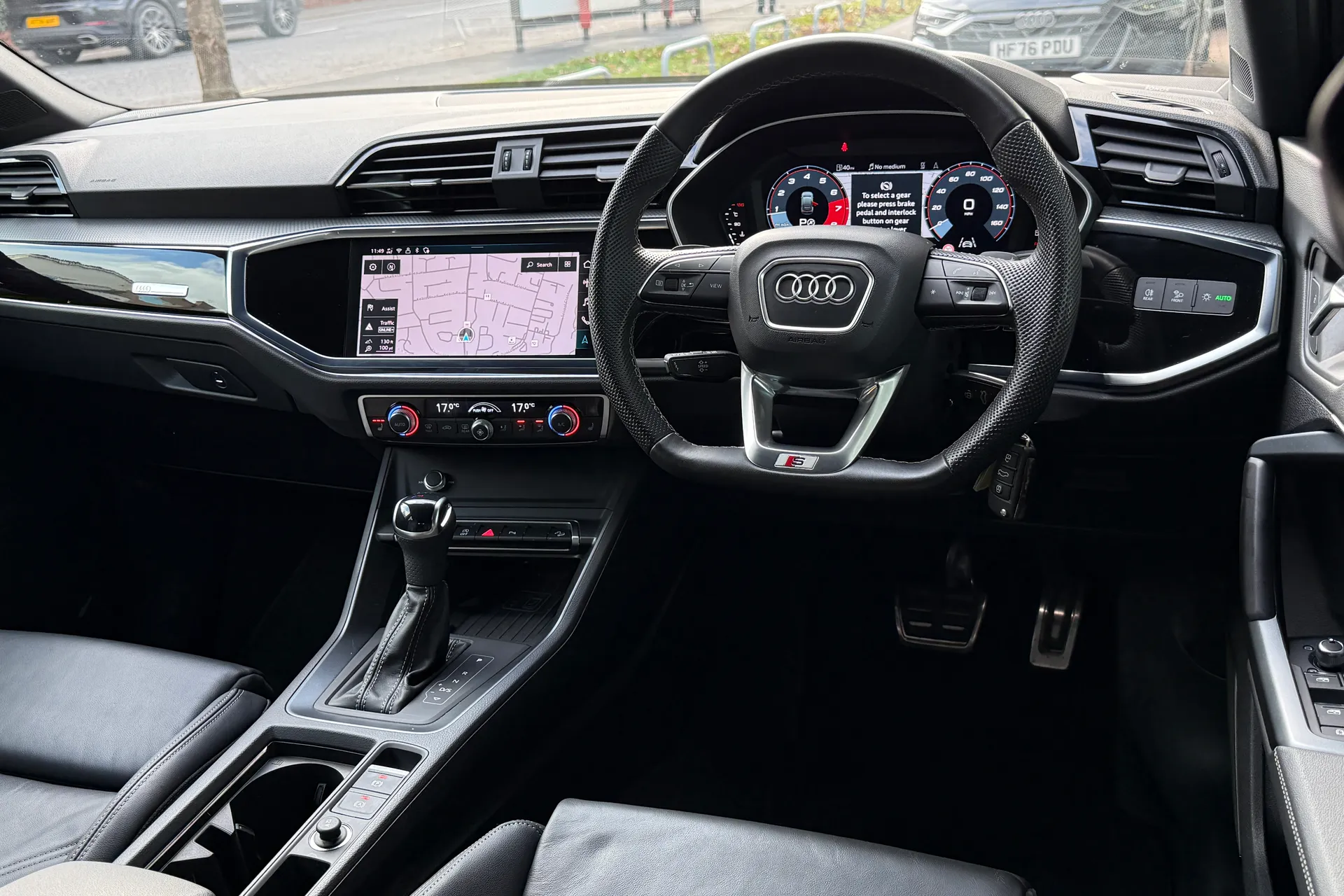 Audi Q3 thumbnail image number 29