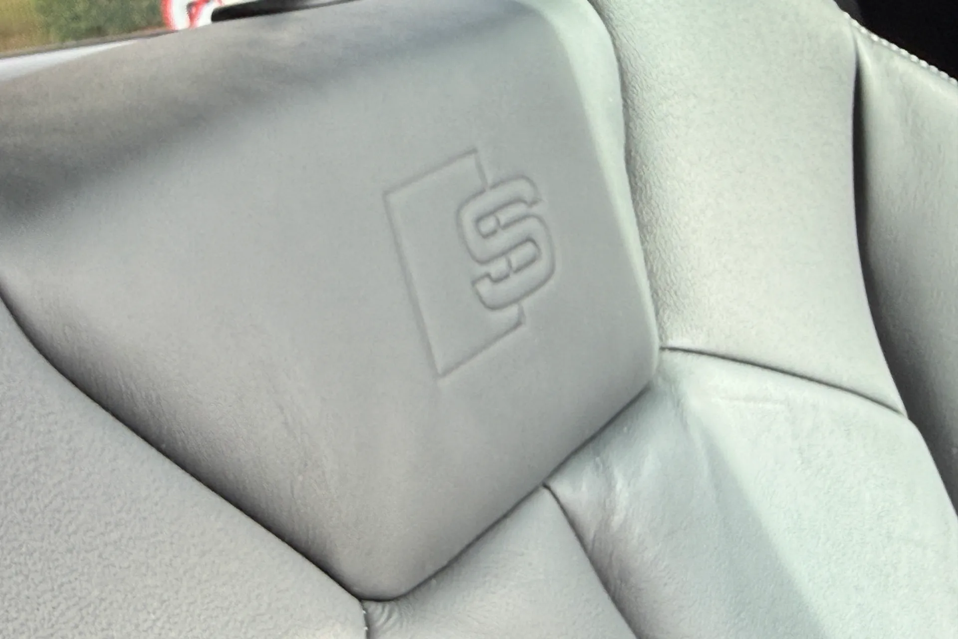 Audi Q3 thumbnail image number 20