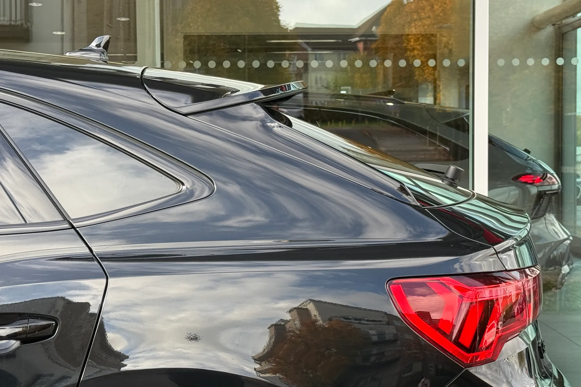 Audi Q3 thumbnail image number 40