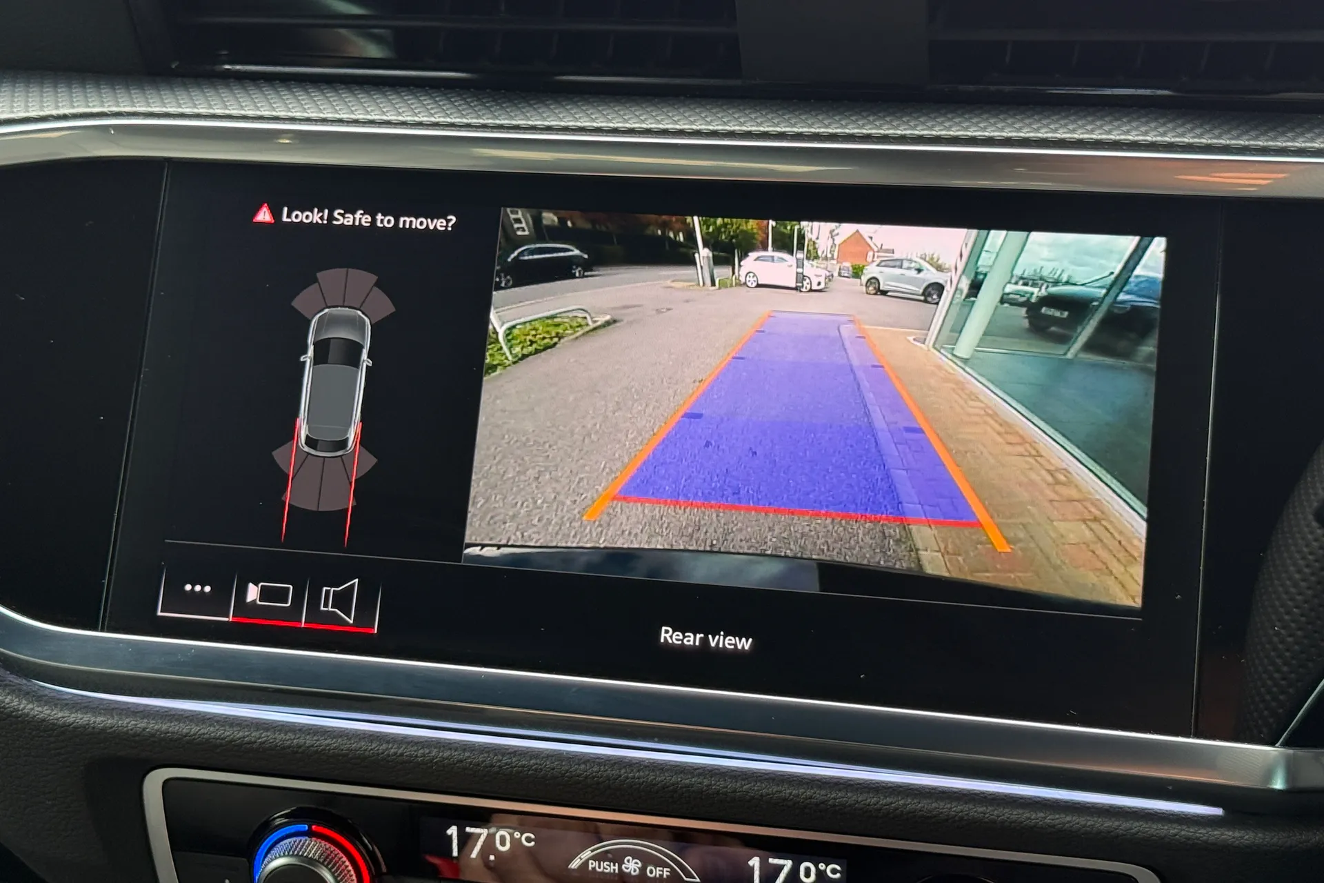 Audi Q3 thumbnail image number 5