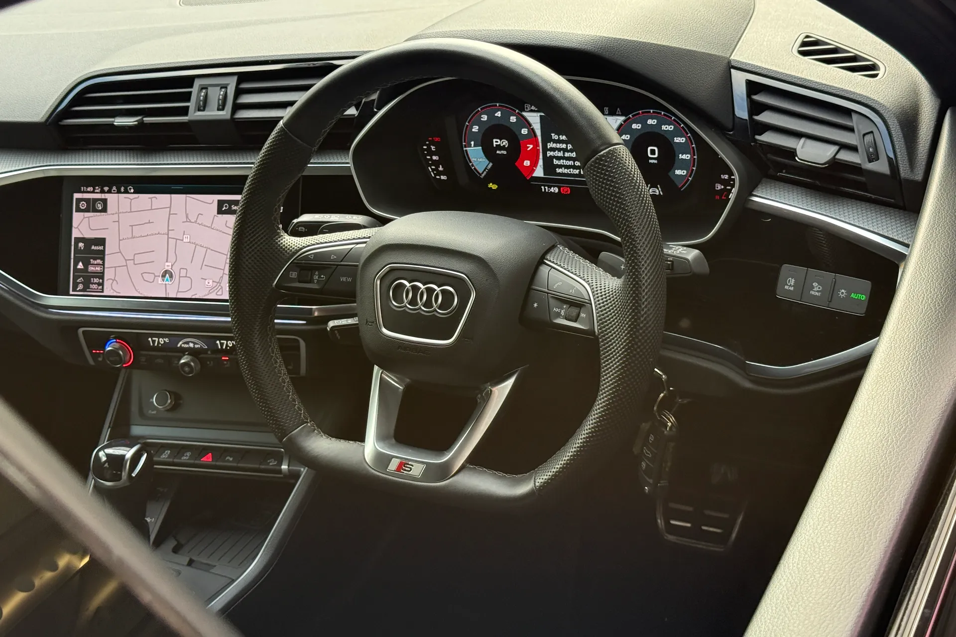 Audi Q3 thumbnail image number 26