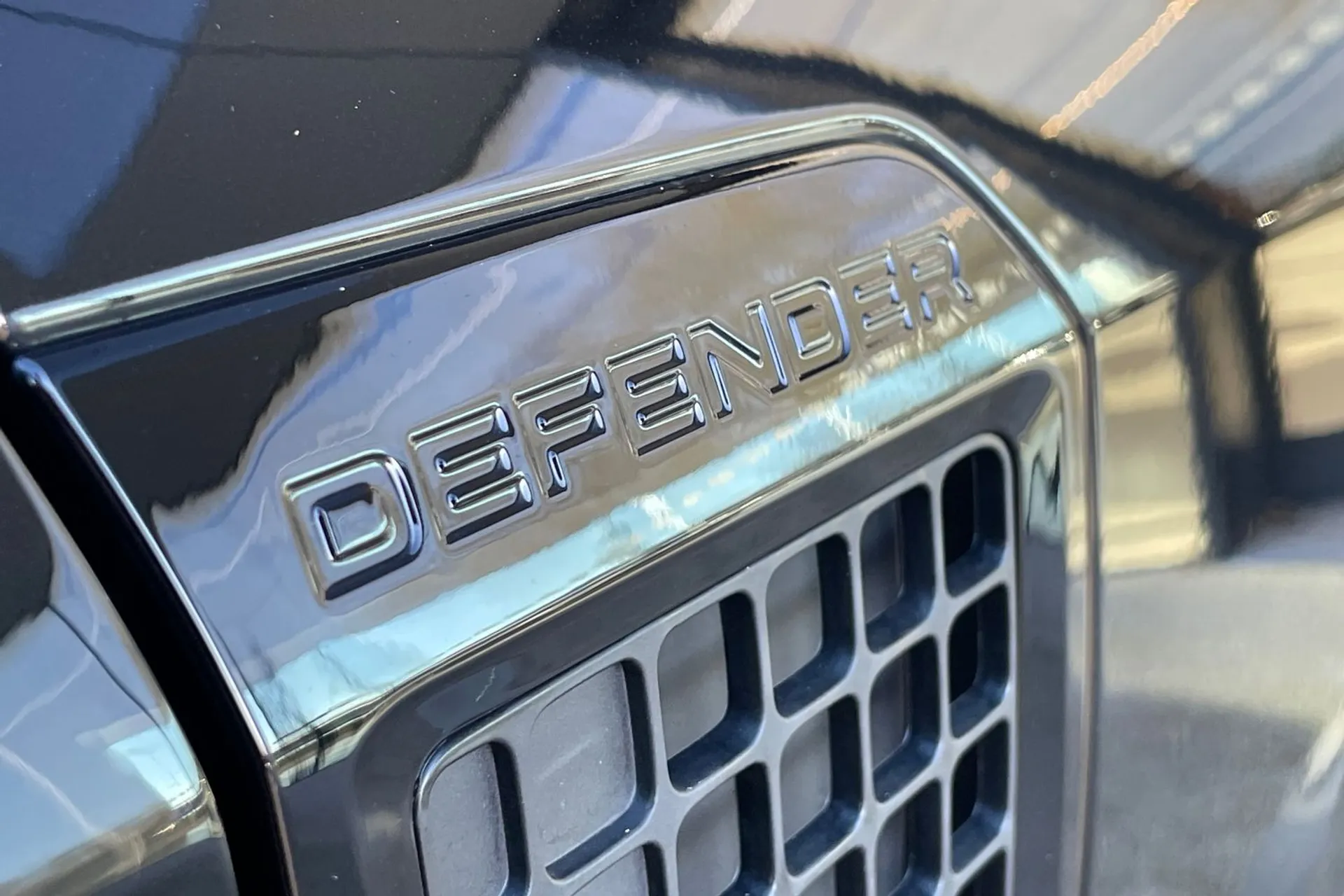 LAND ROVER DEFENDER thumbnail image number 56