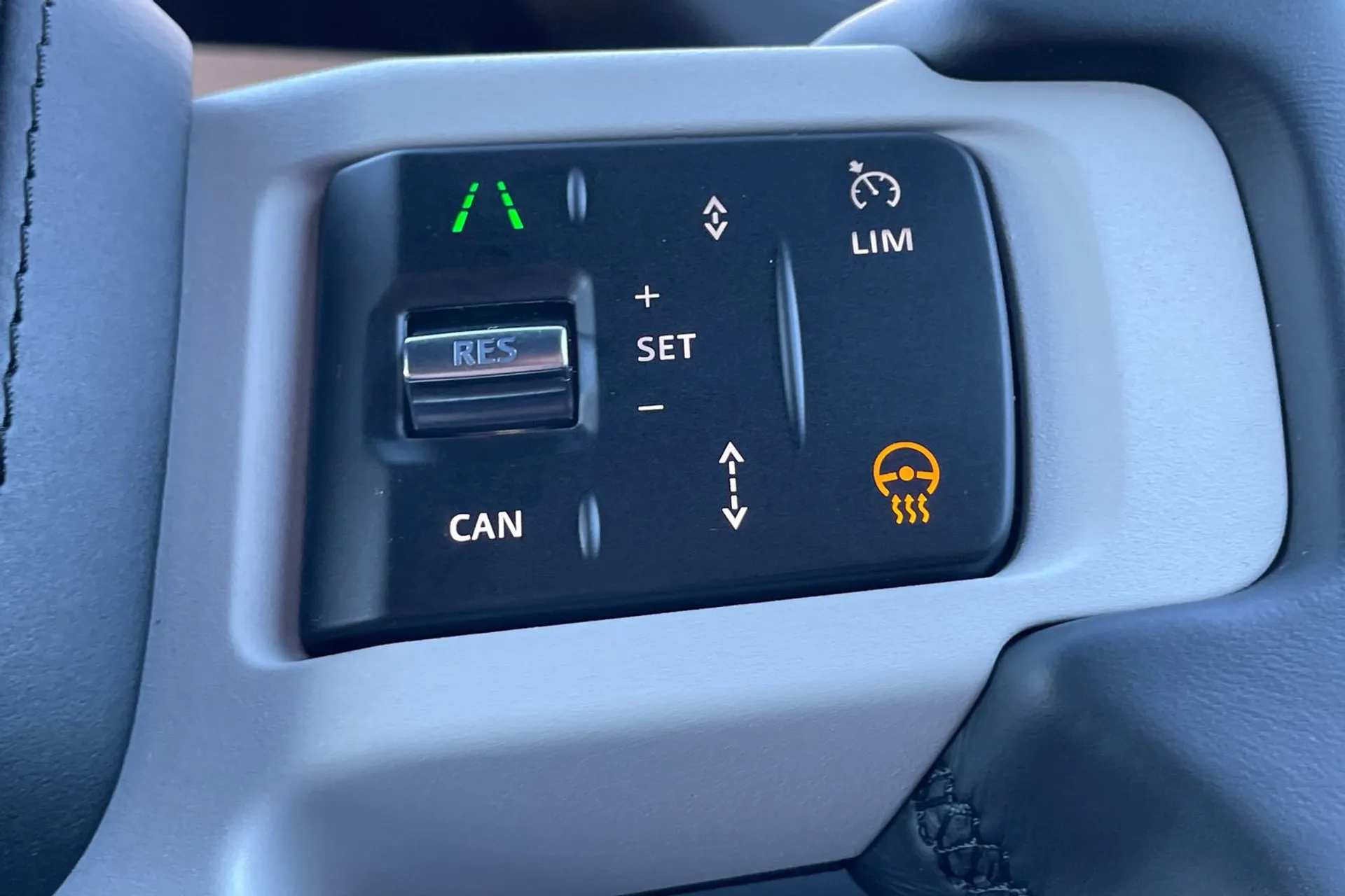 LAND ROVER DEFENDER thumbnail image number 26