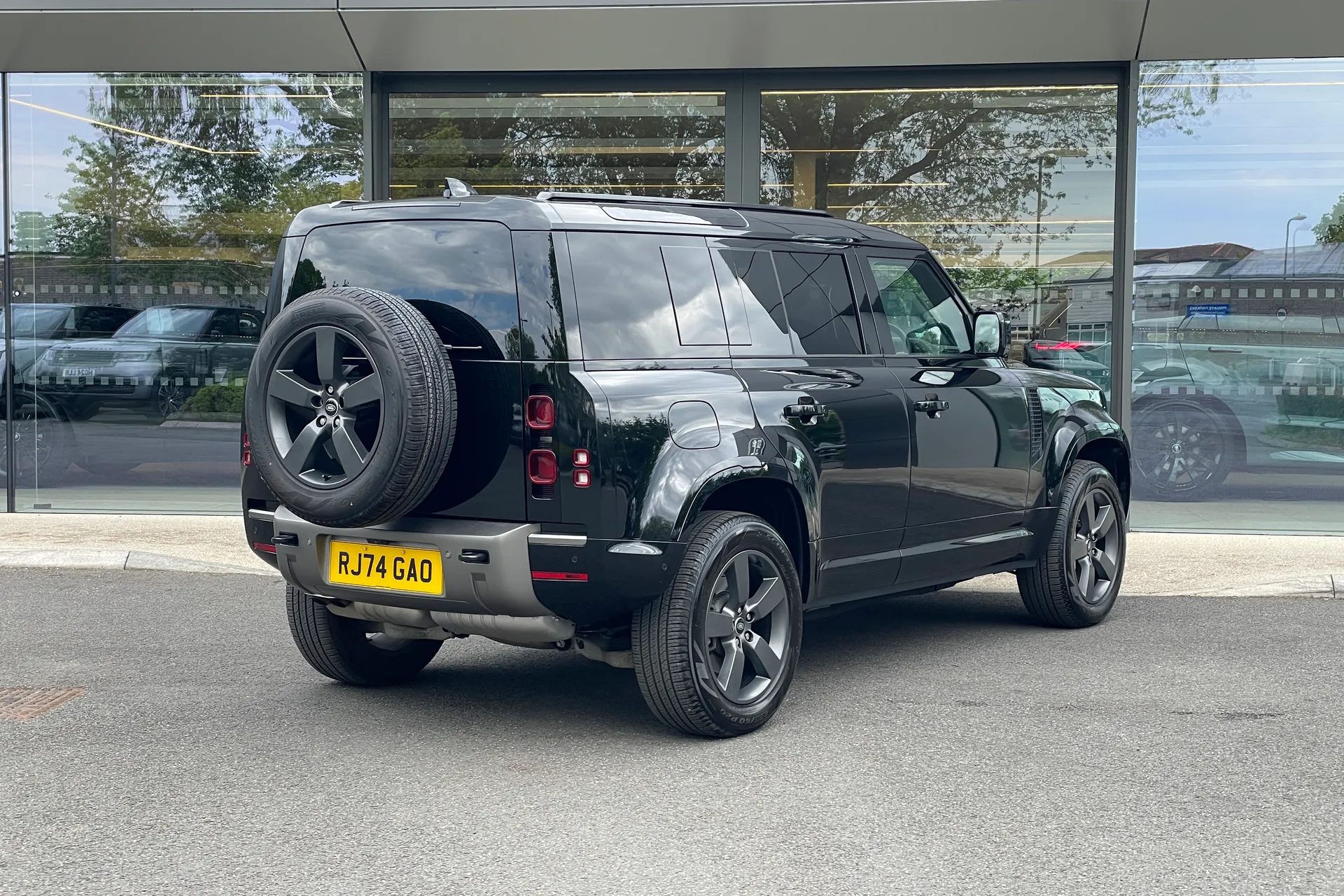 LAND ROVER DEFENDER thumbnail image number 7