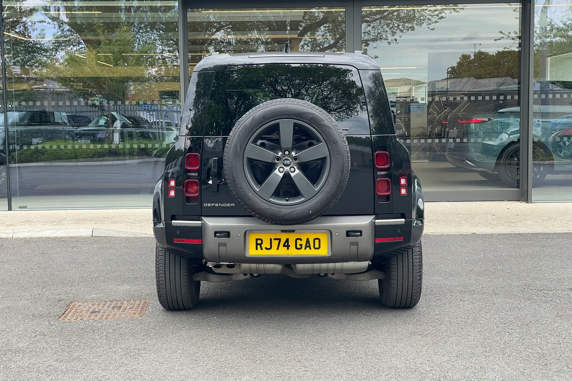 LAND ROVER DEFENDER thumbnail image number 8