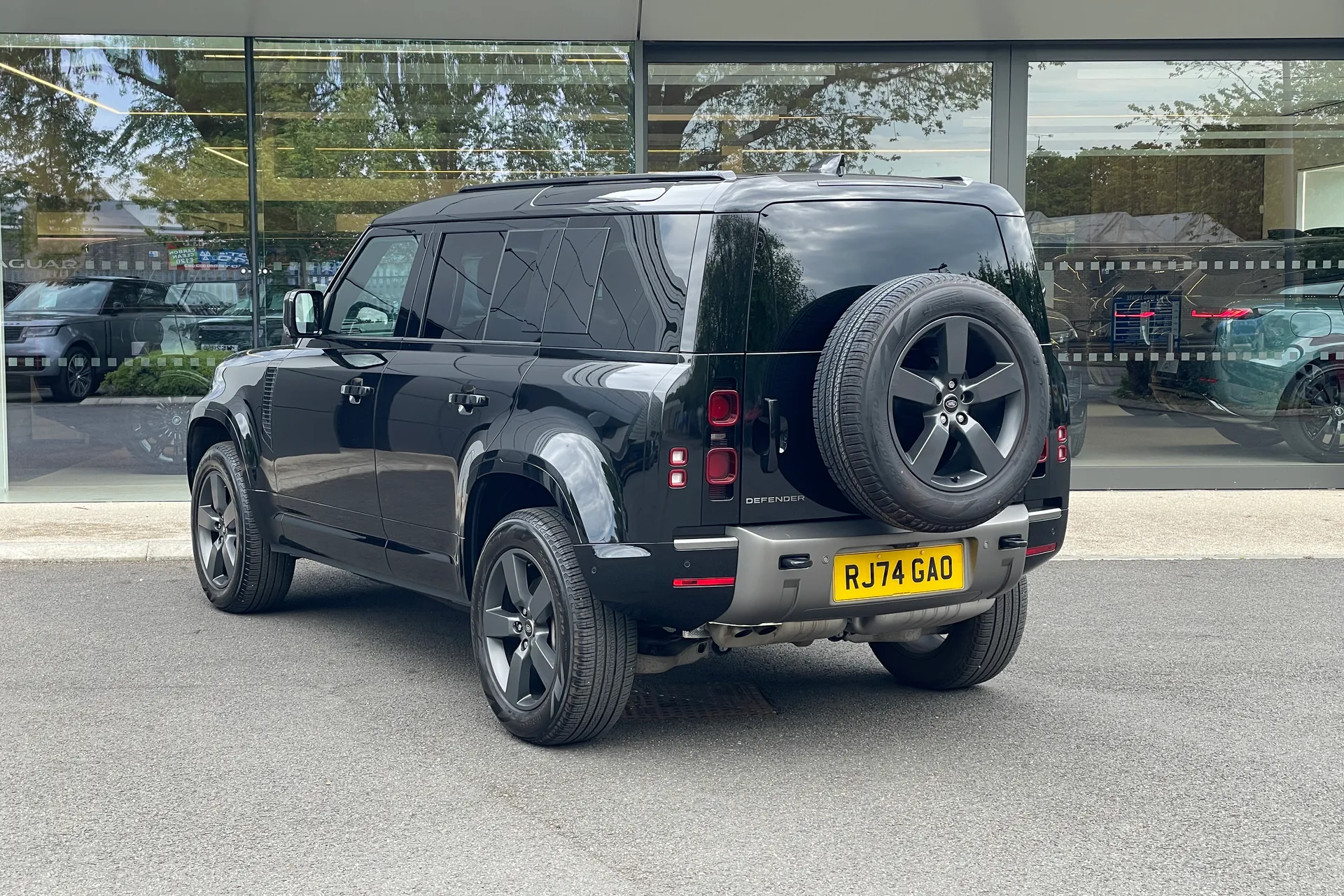 LAND ROVER DEFENDER thumbnail image number 61