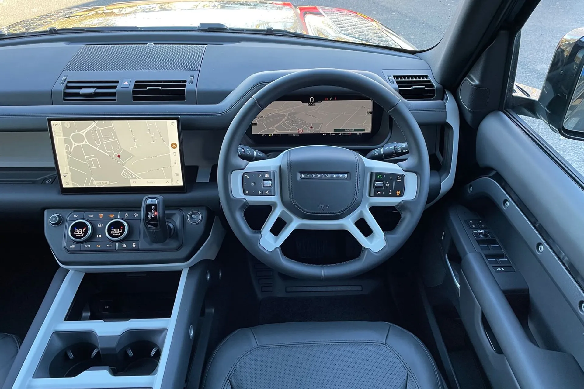 LAND ROVER DEFENDER thumbnail image number 12