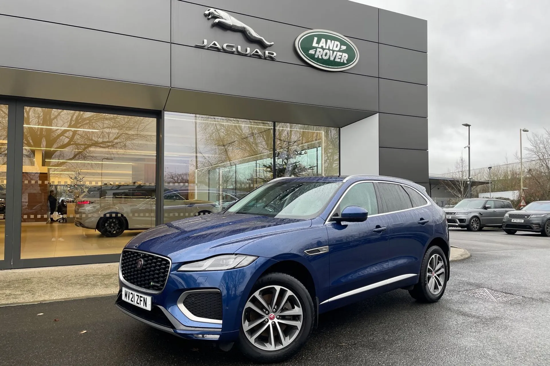 Jaguar F-PACE thumbnail image number 29