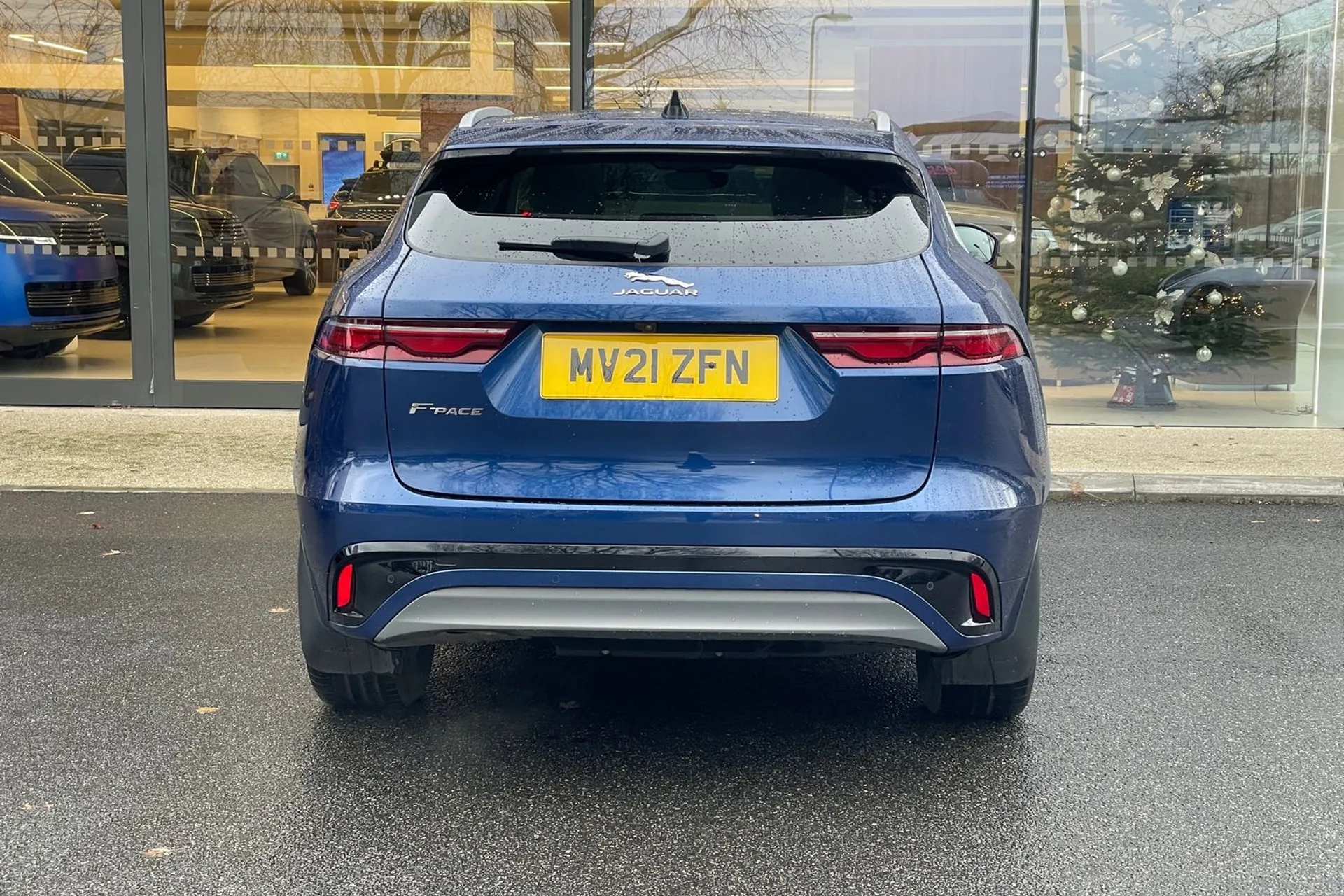 Jaguar F-PACE thumbnail image number 8