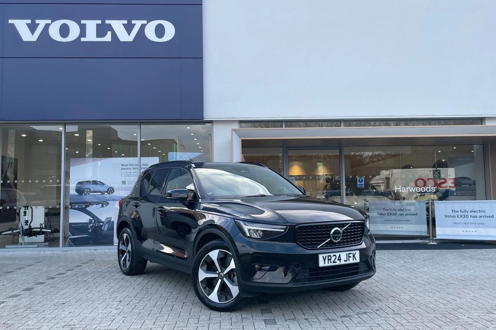 Volvo XC40 focused image