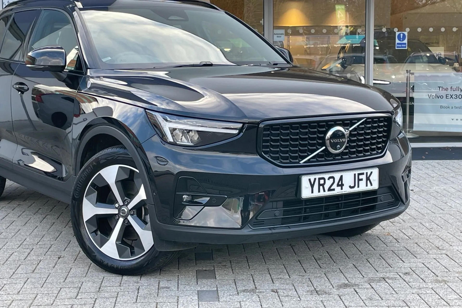 Volvo XC40 thumbnail image number 6