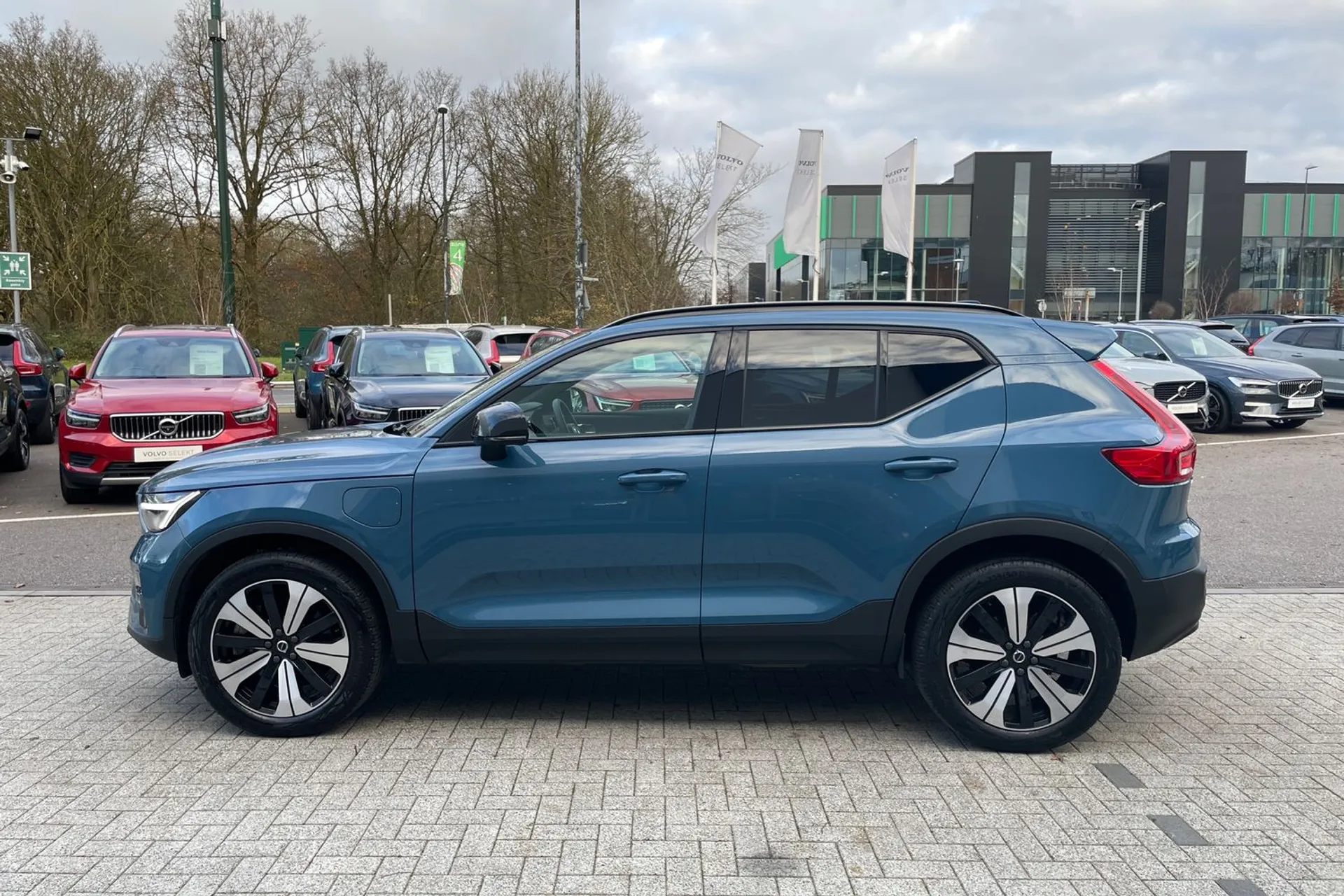 Volvo XC40 thumbnail image number 10