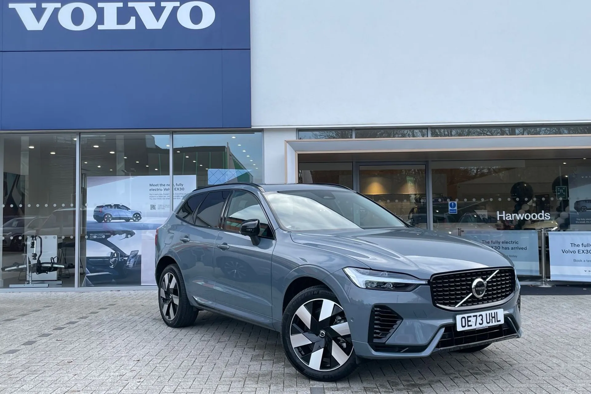 Volvo XC60 focused image