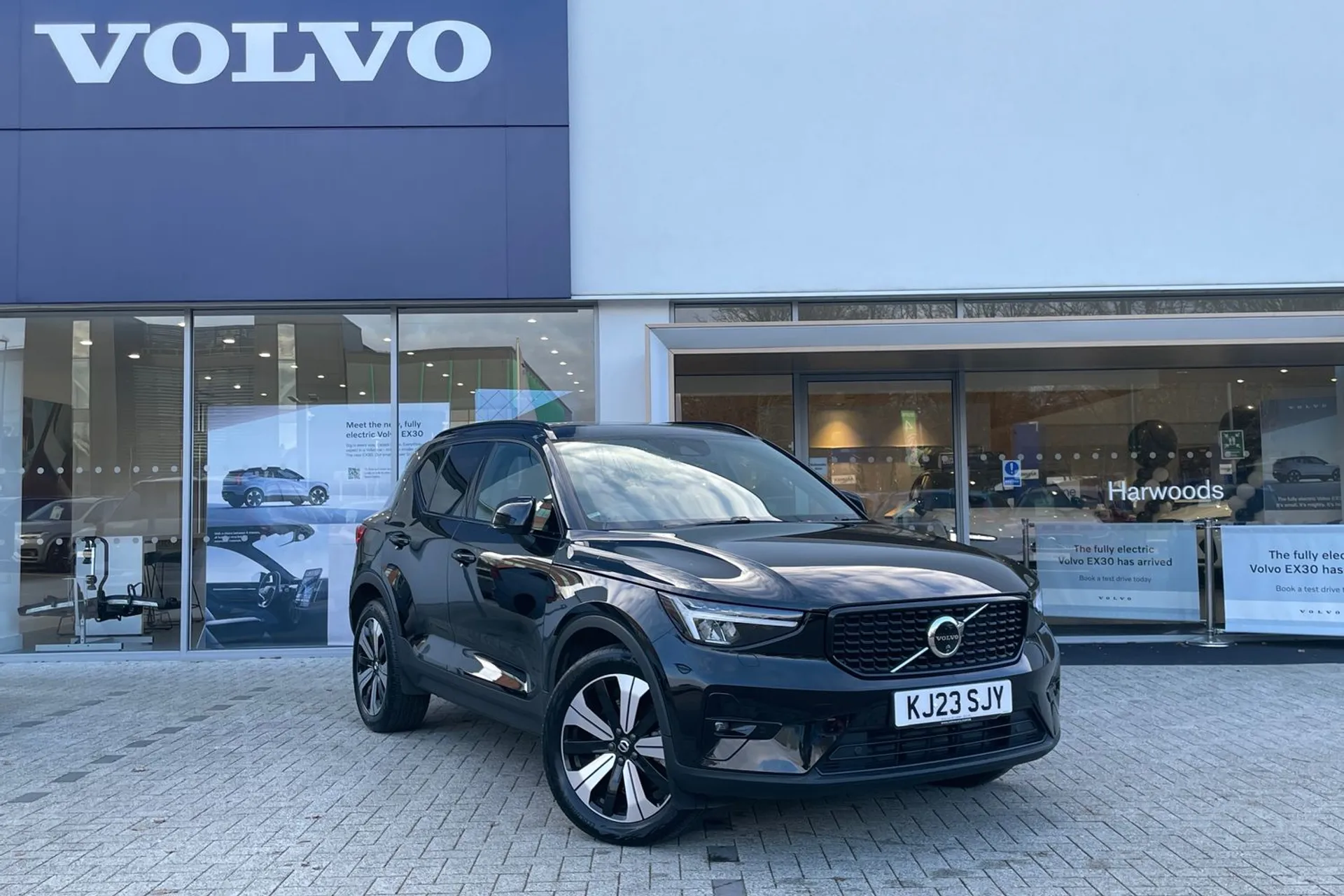 Volvo XC40 focused image