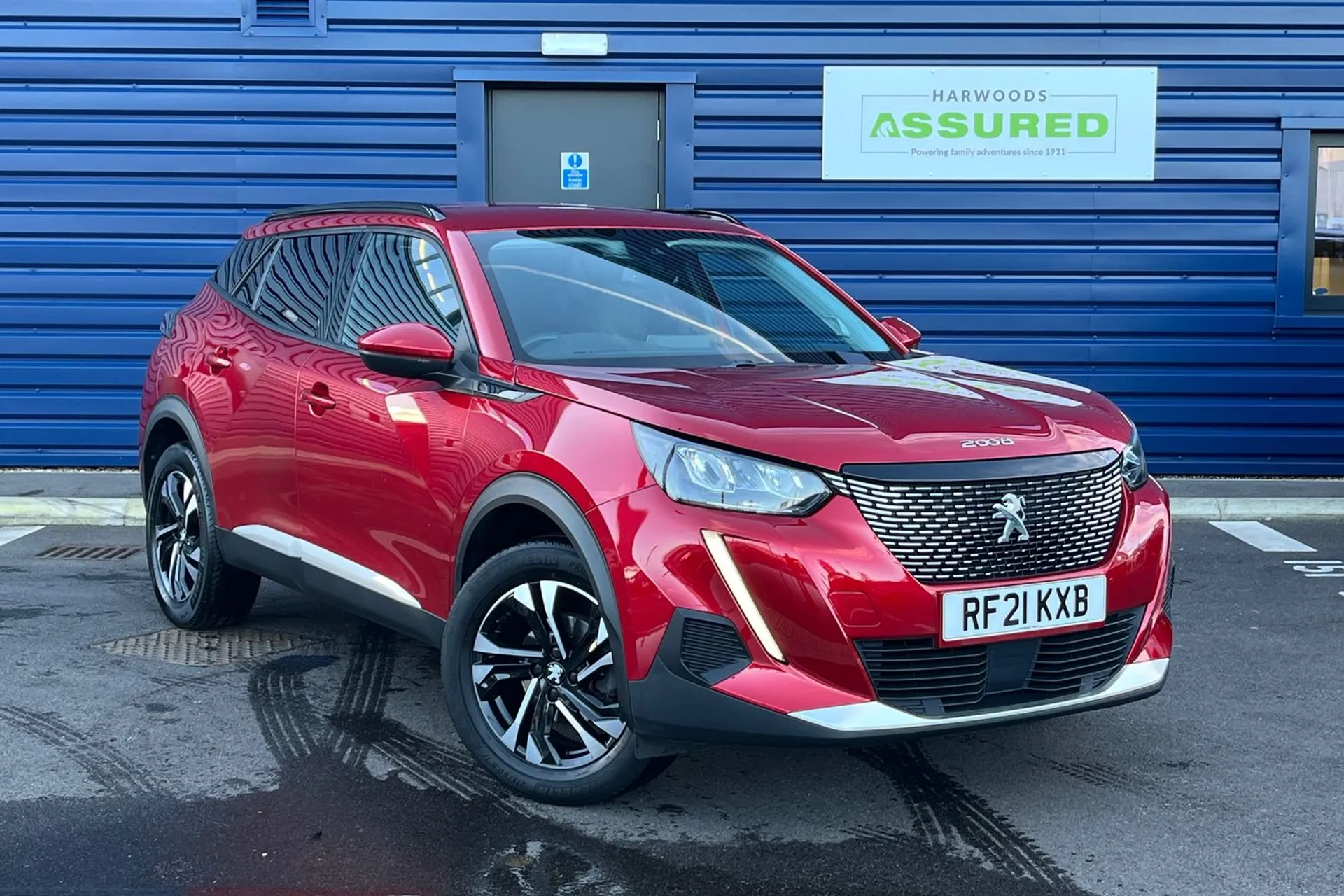 PEUGEOT 2008 focused image