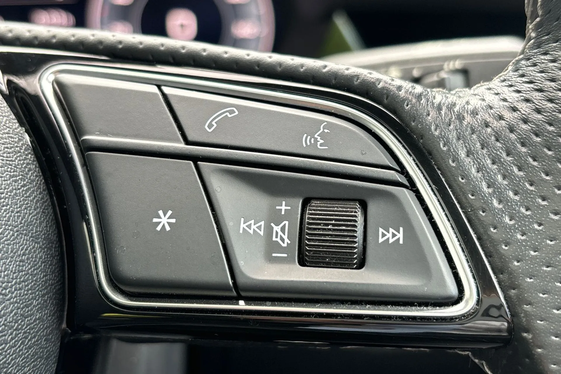Audi A3 thumbnail image number 38