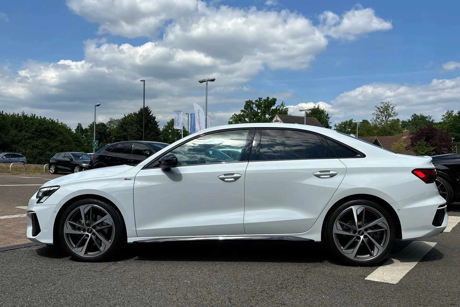 Audi A3 thumbnail image number 11