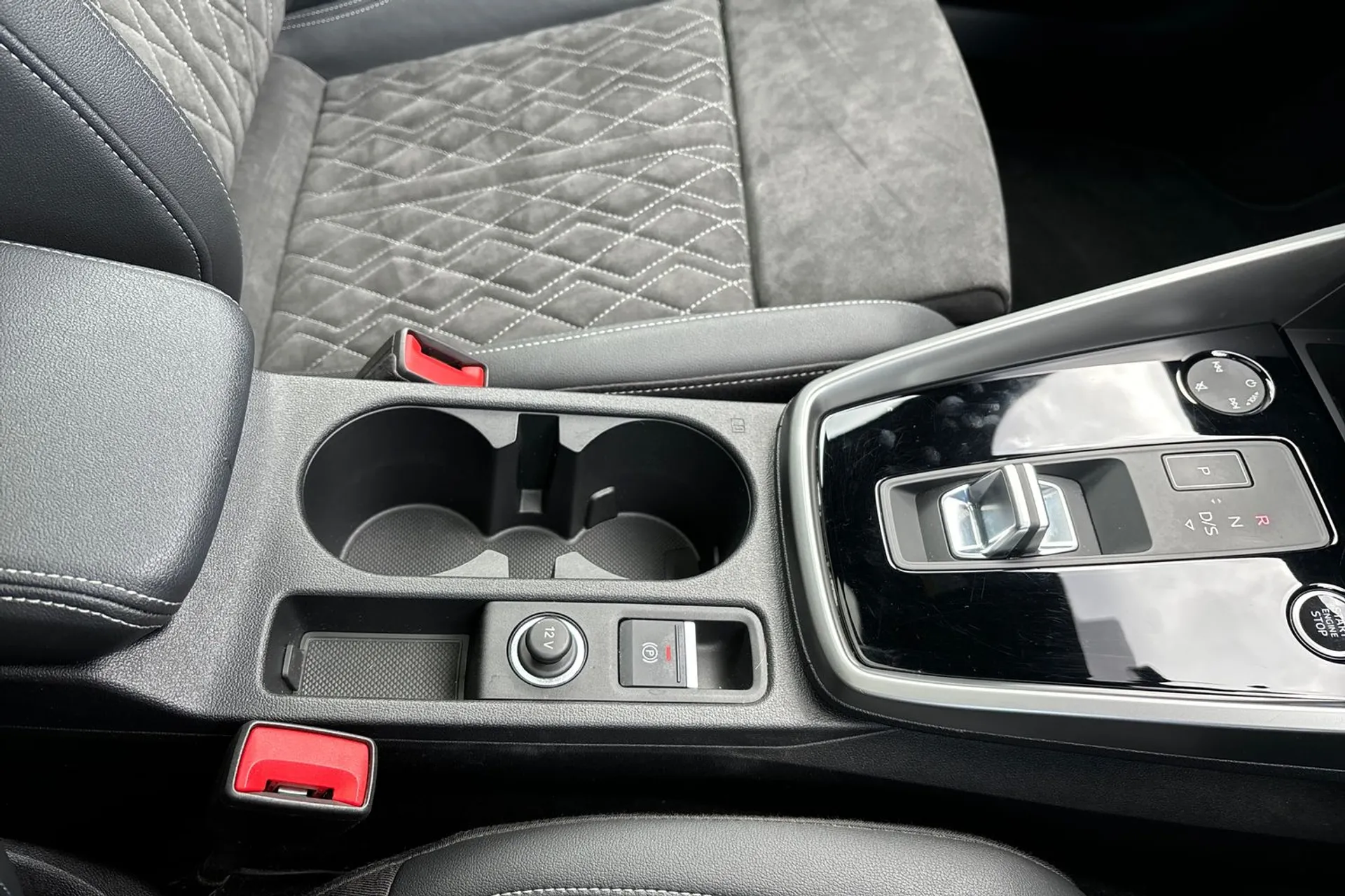 Audi A3 thumbnail image number 43