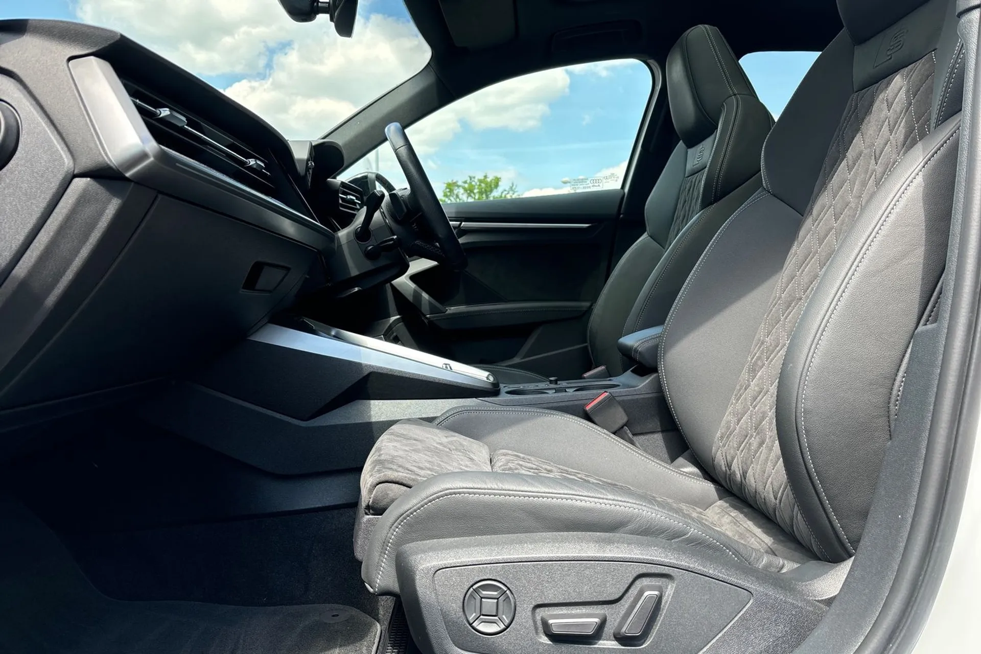 Audi A3 thumbnail image number 29
