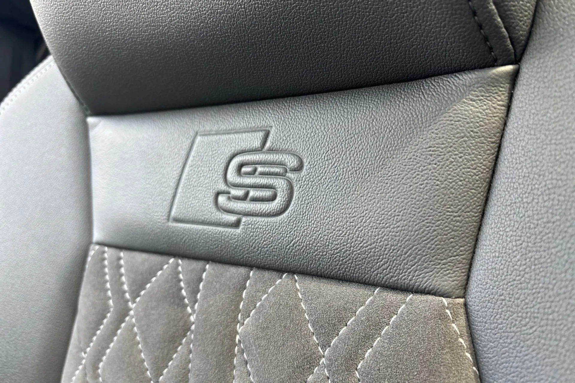 Audi A3 thumbnail image number 45
