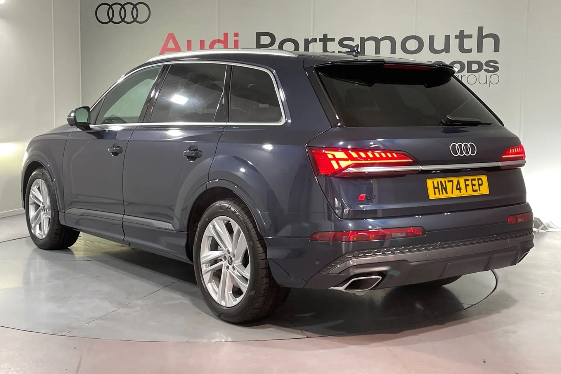 Audi Q7 thumbnail image number 10