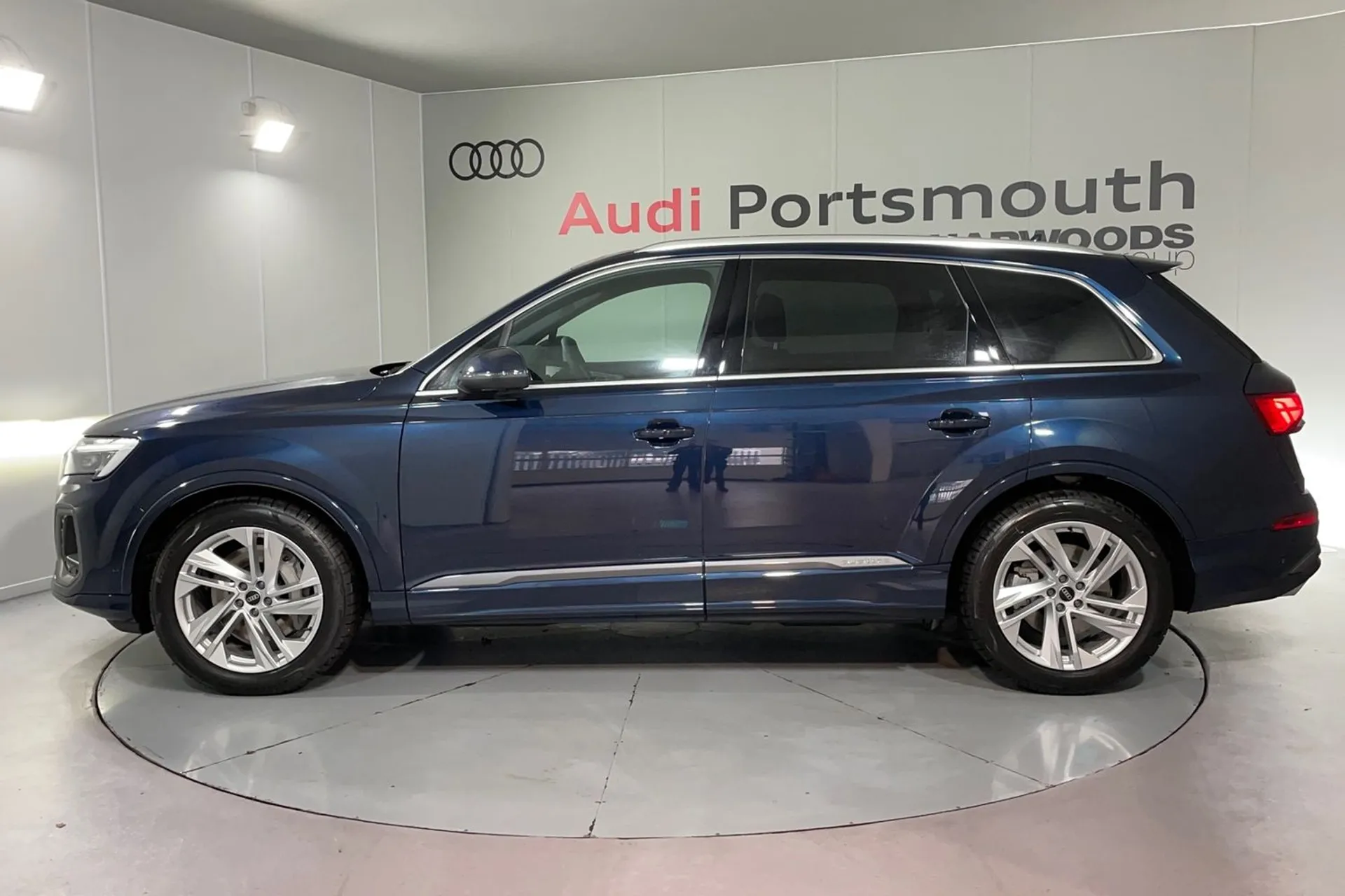 Audi Q7 thumbnail image number 13