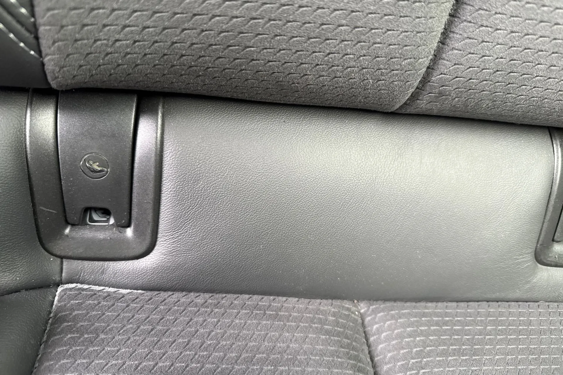 Audi A6 thumbnail image number 23
