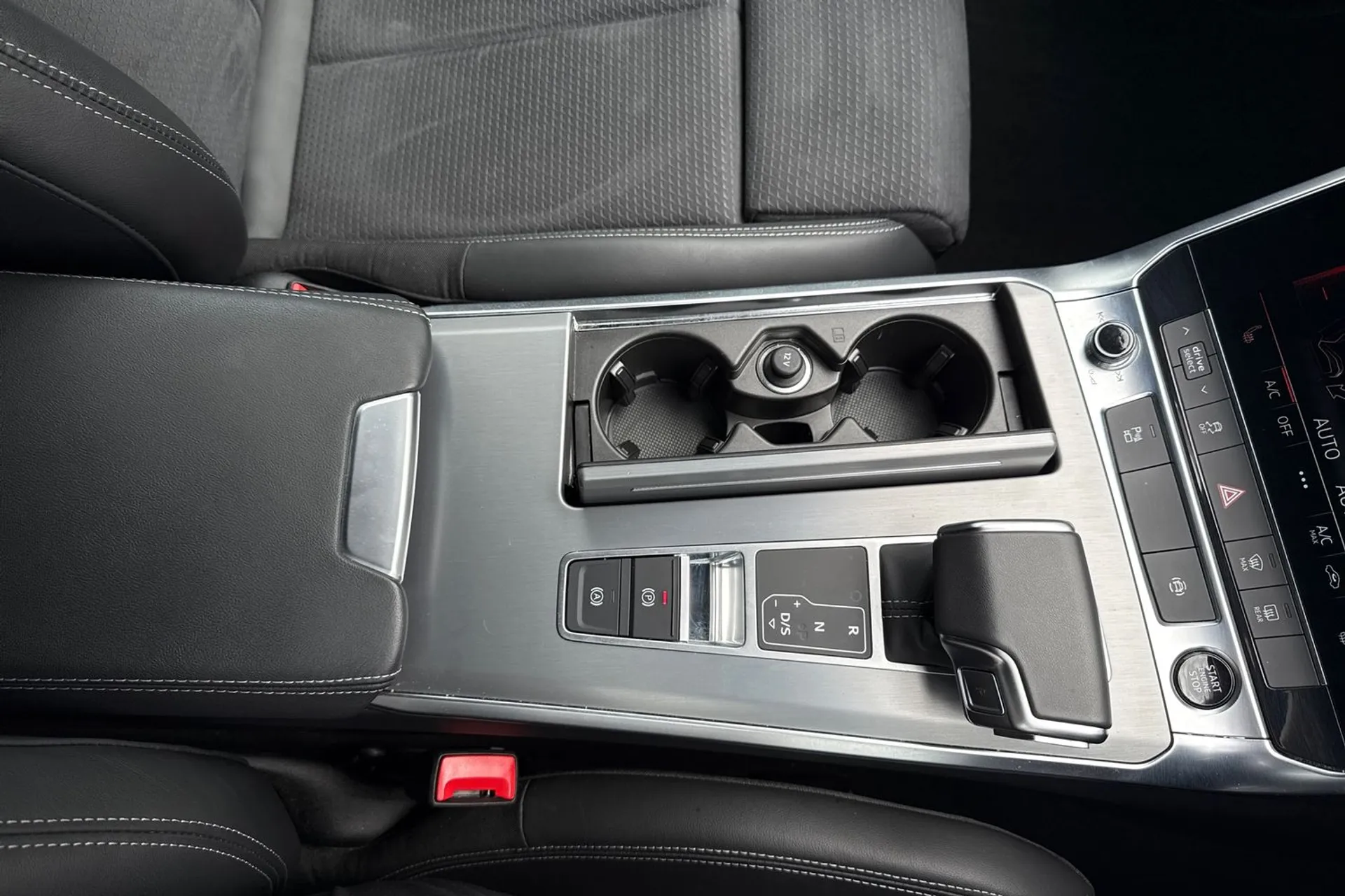 Audi A6 thumbnail image number 42
