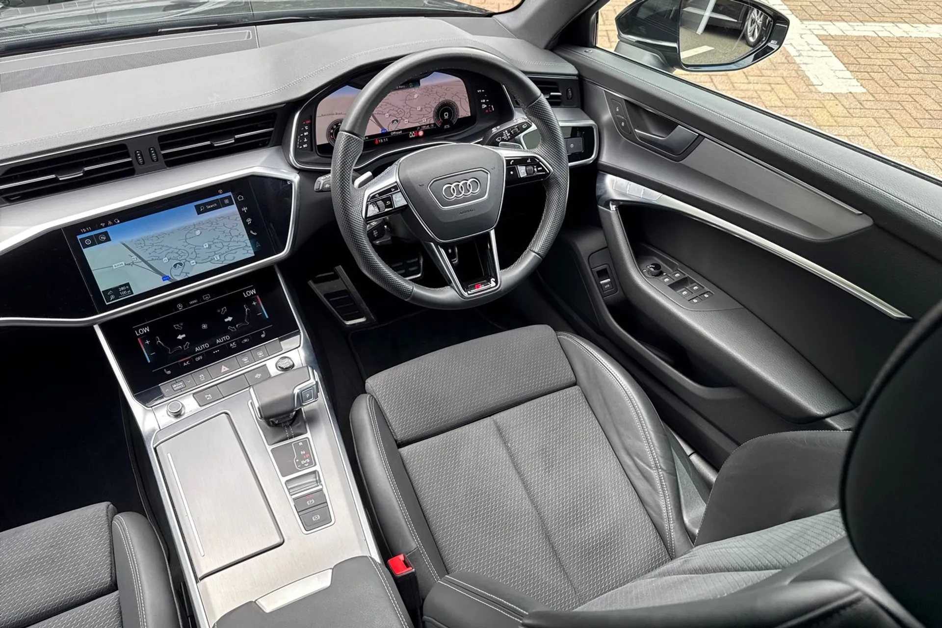 Audi A6 thumbnail image number 33