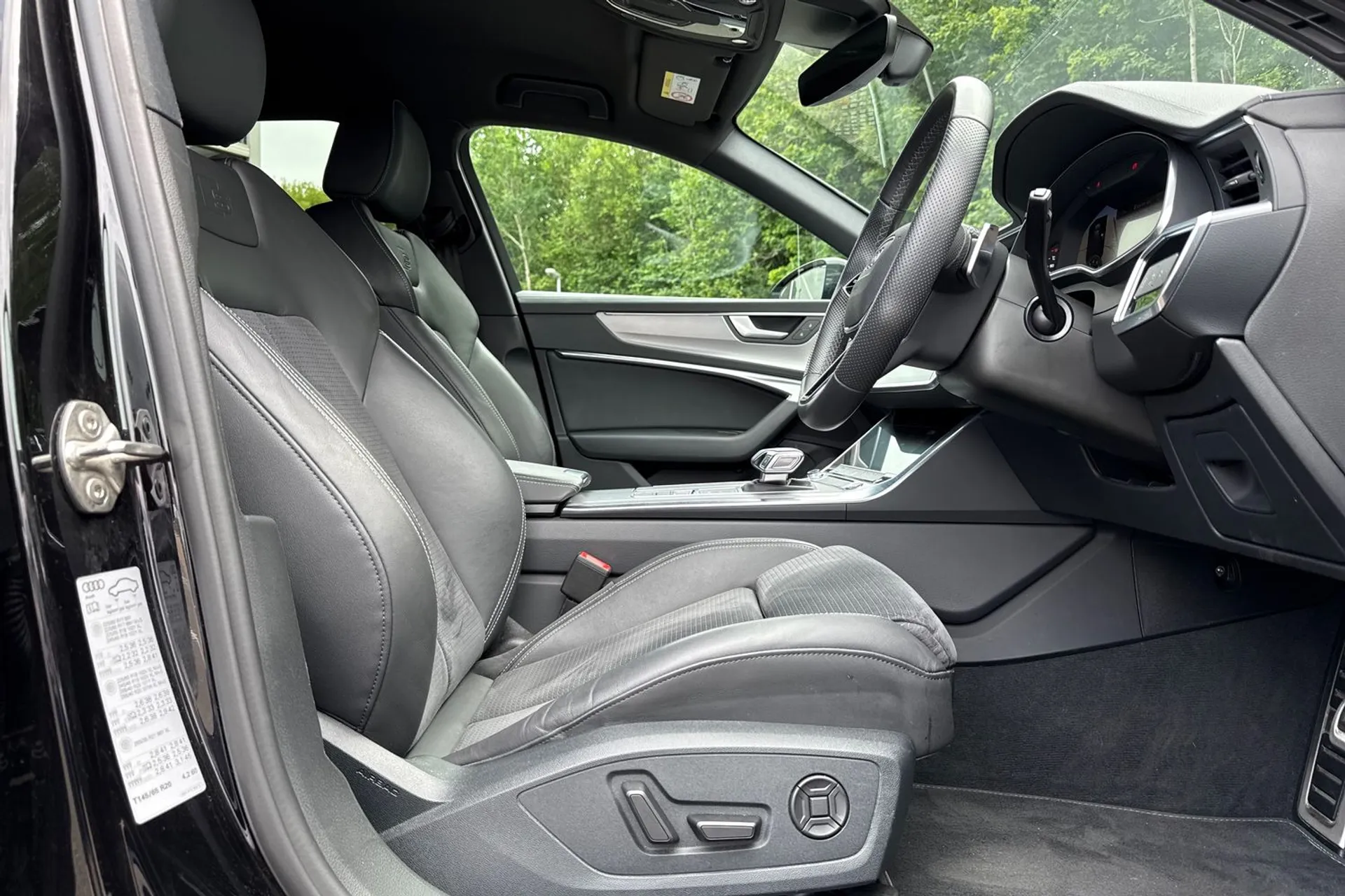 Audi A6 thumbnail image number 24