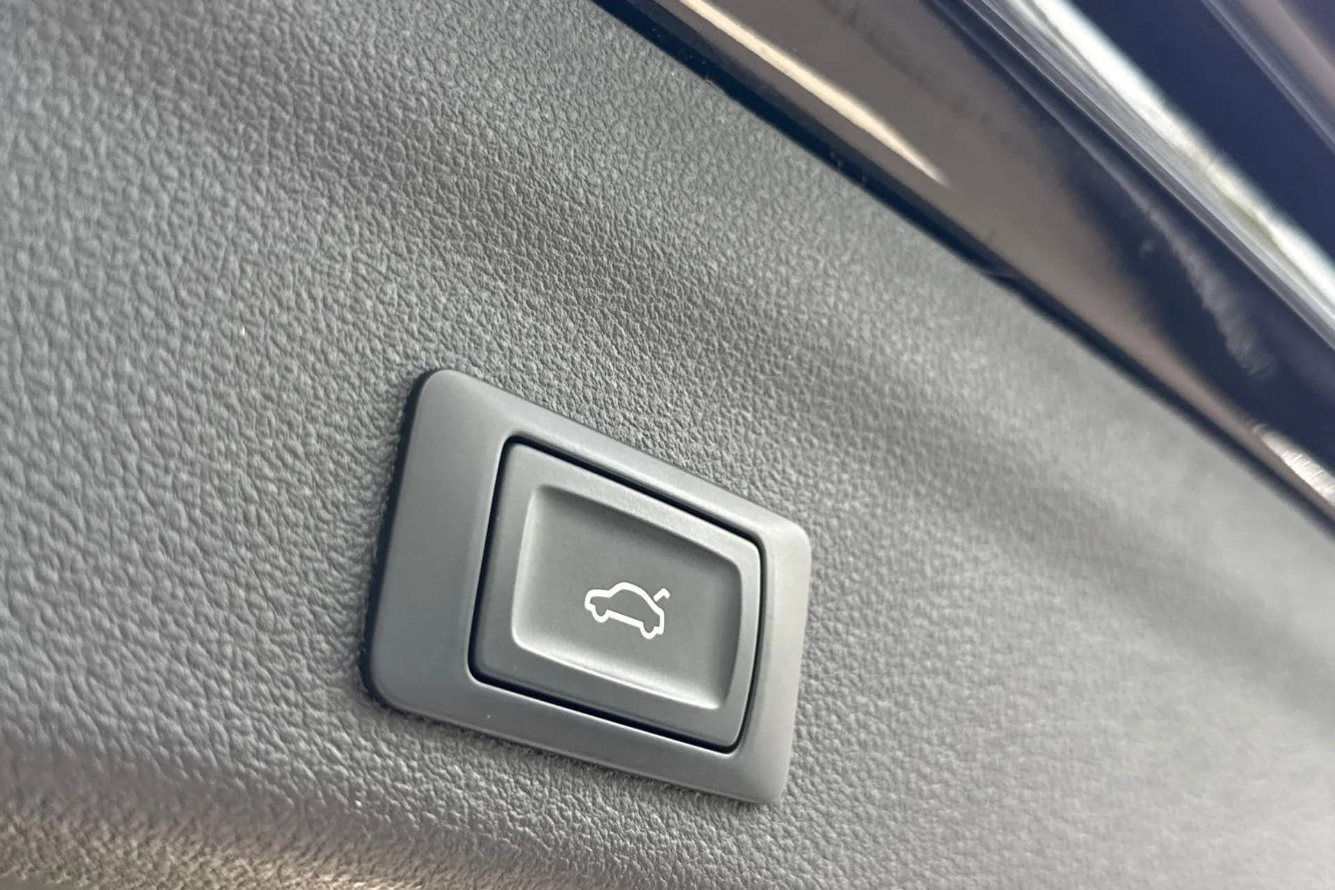 Audi A6 thumbnail image number 19