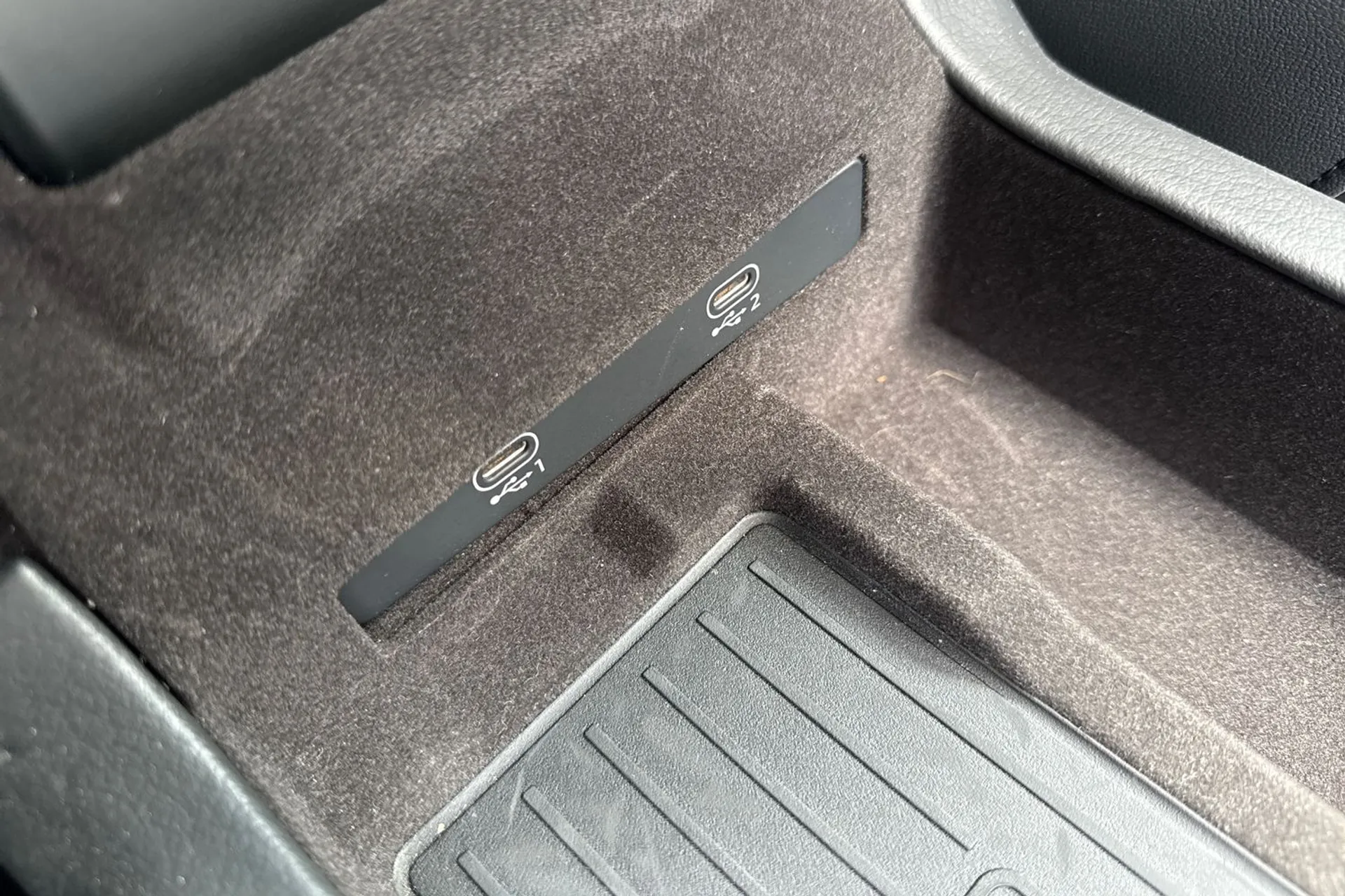 Audi A6 thumbnail image number 43