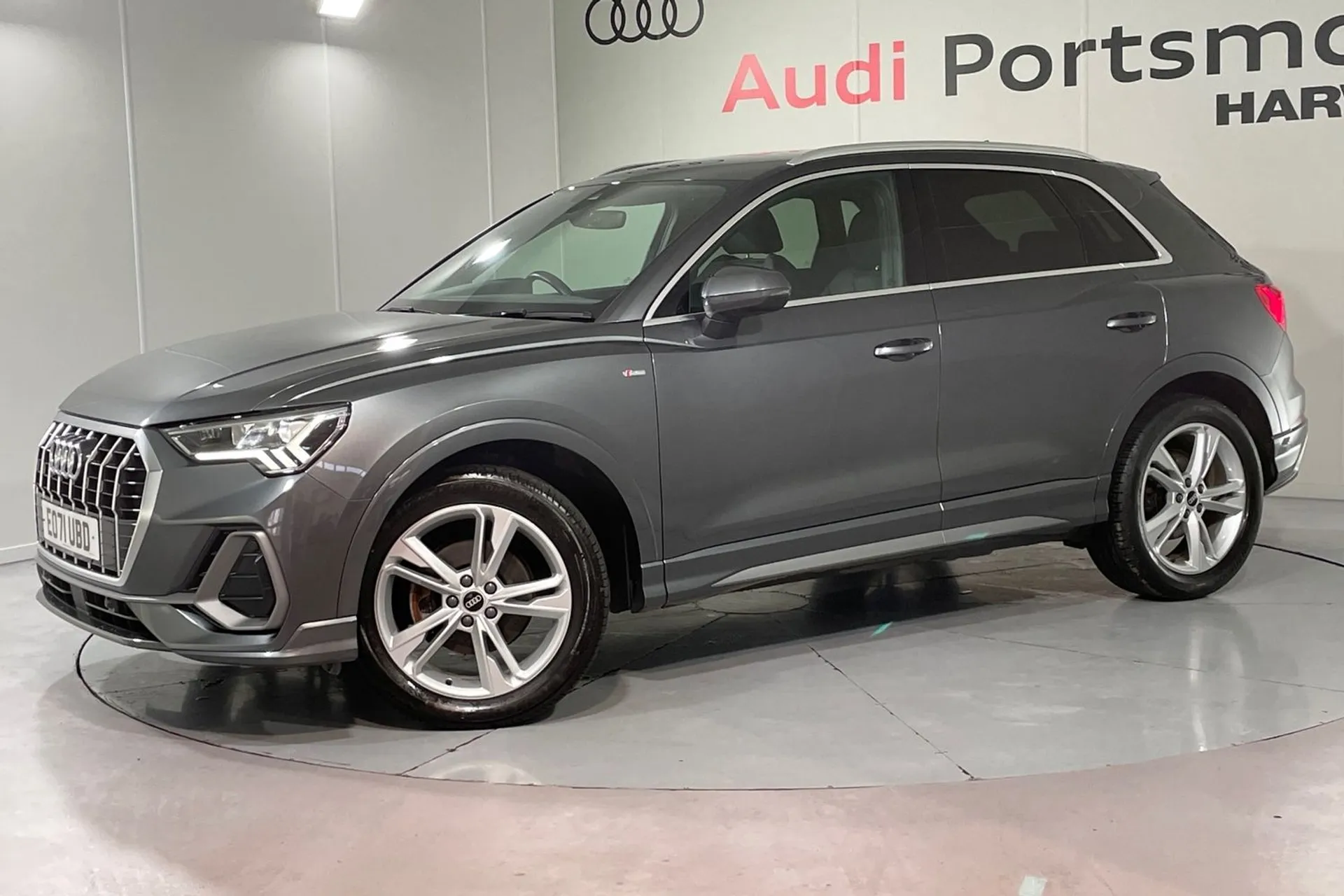 Audi Q3 thumbnail image number 5