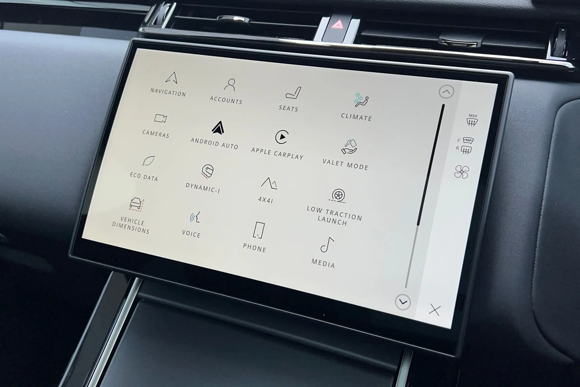 LAND ROVER RANGE ROVER VELAR thumbnail image number 56