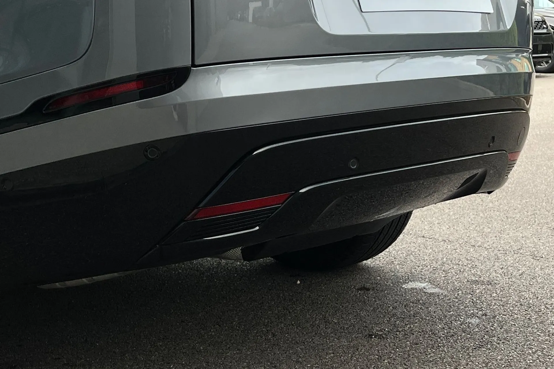 LAND ROVER RANGE ROVER VELAR thumbnail image number 25