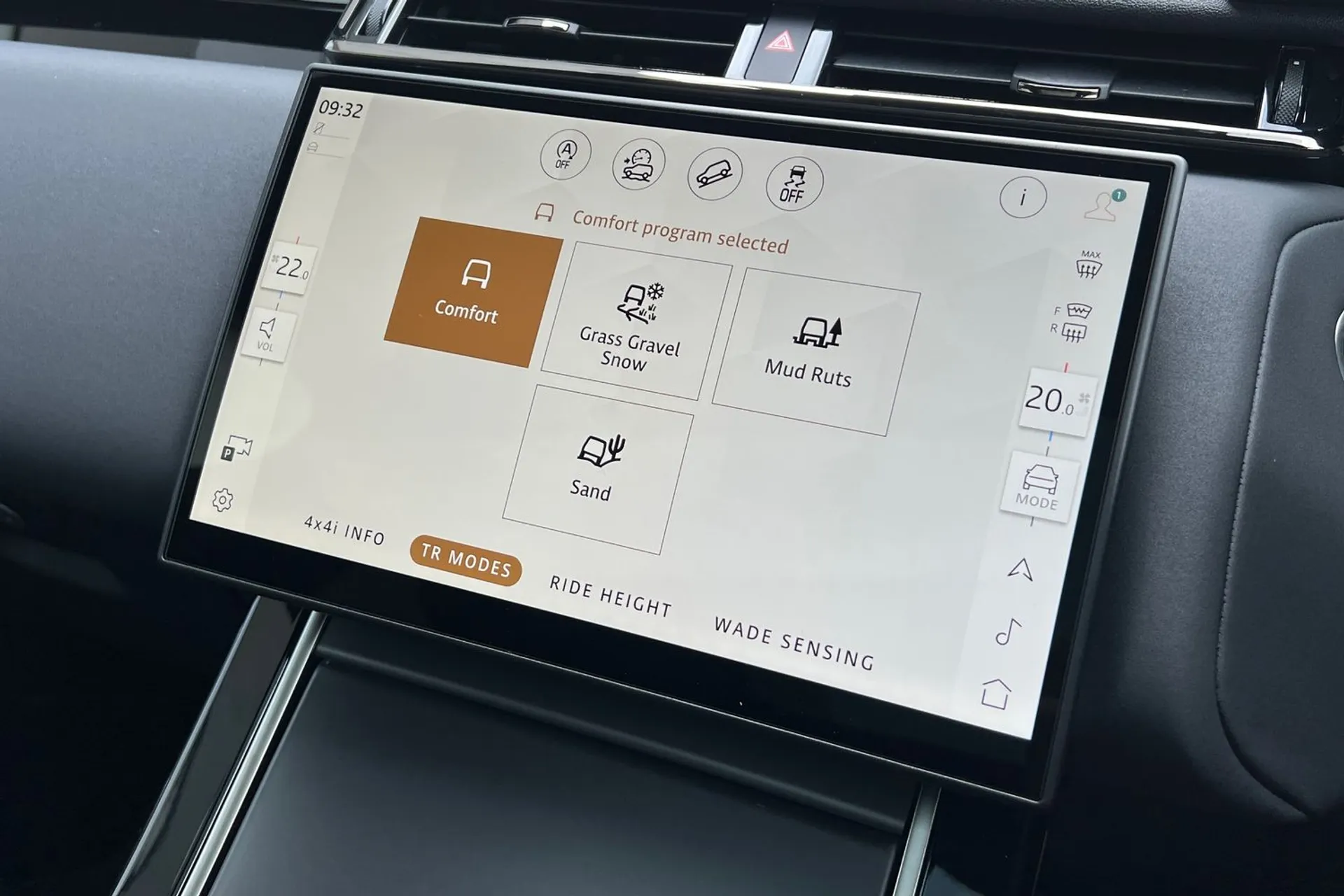 LAND ROVER RANGE ROVER VELAR thumbnail image number 62